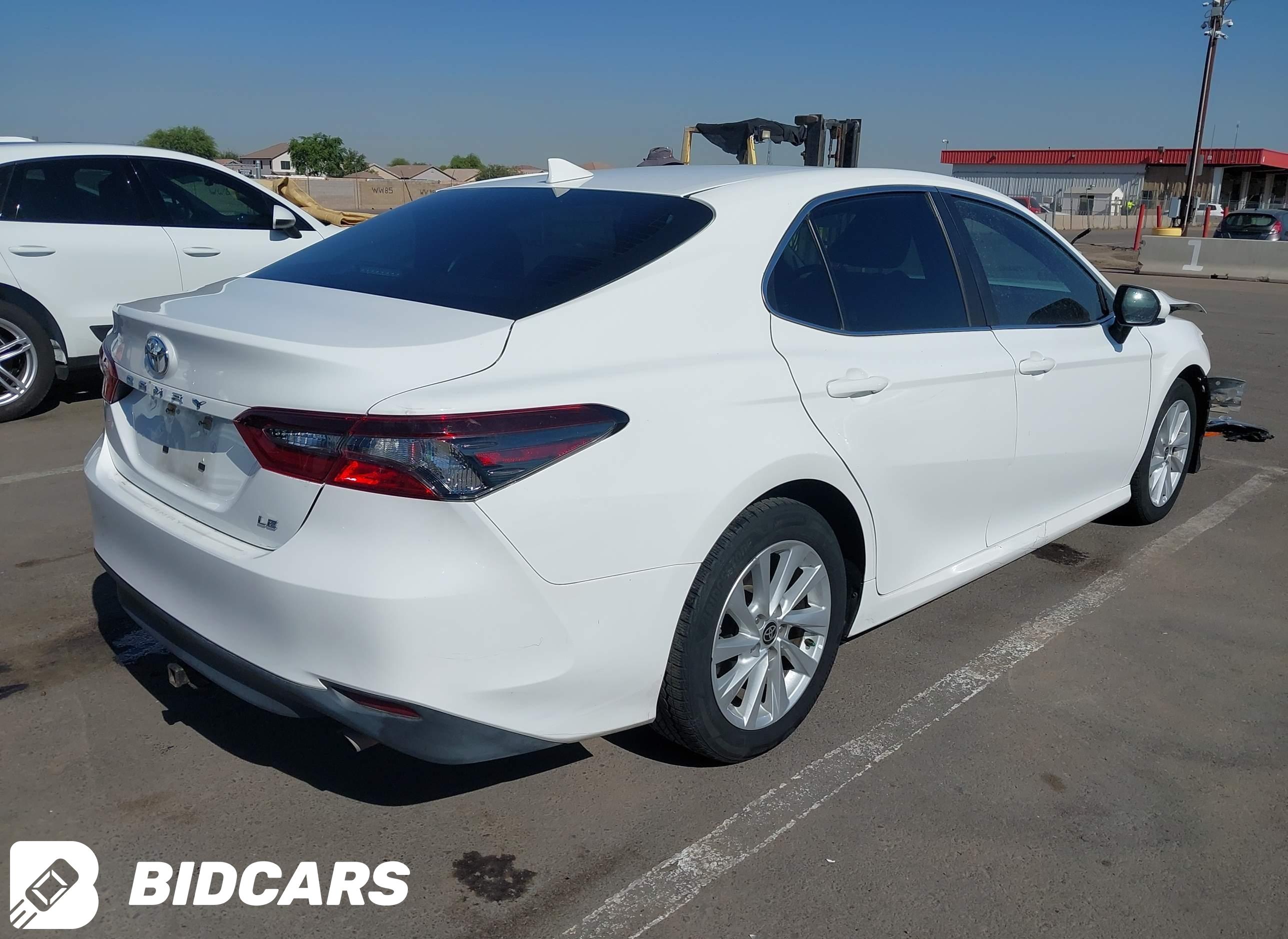 2022 Toyota Camry, LE