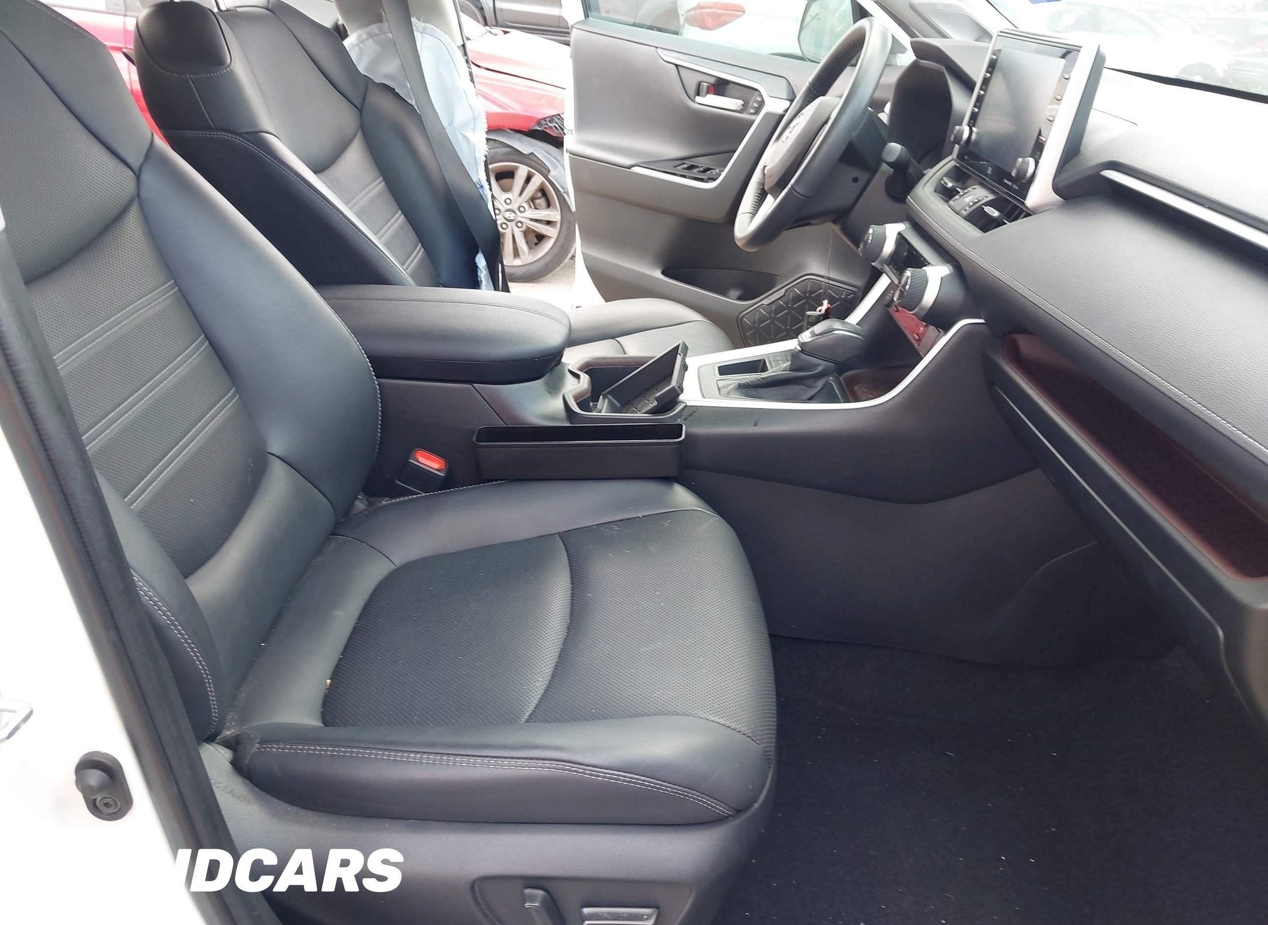 2022 Toyota RAV4, Limited