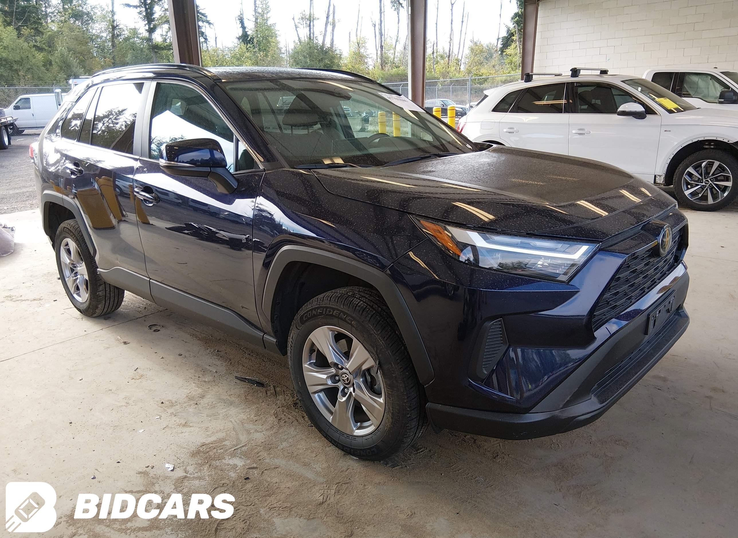2023 Toyota RAV4, Xle