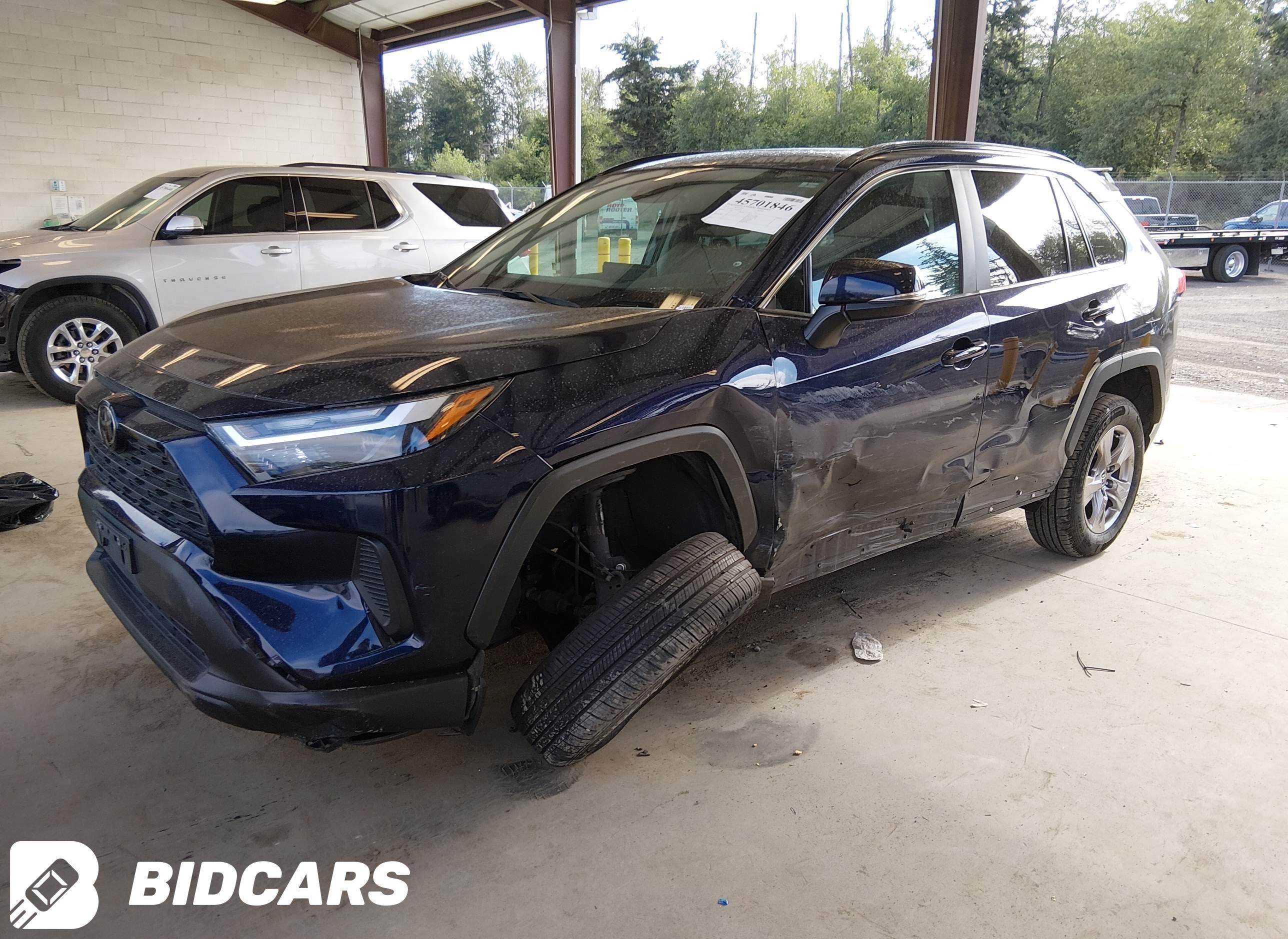 2023 Toyota RAV4, Xle