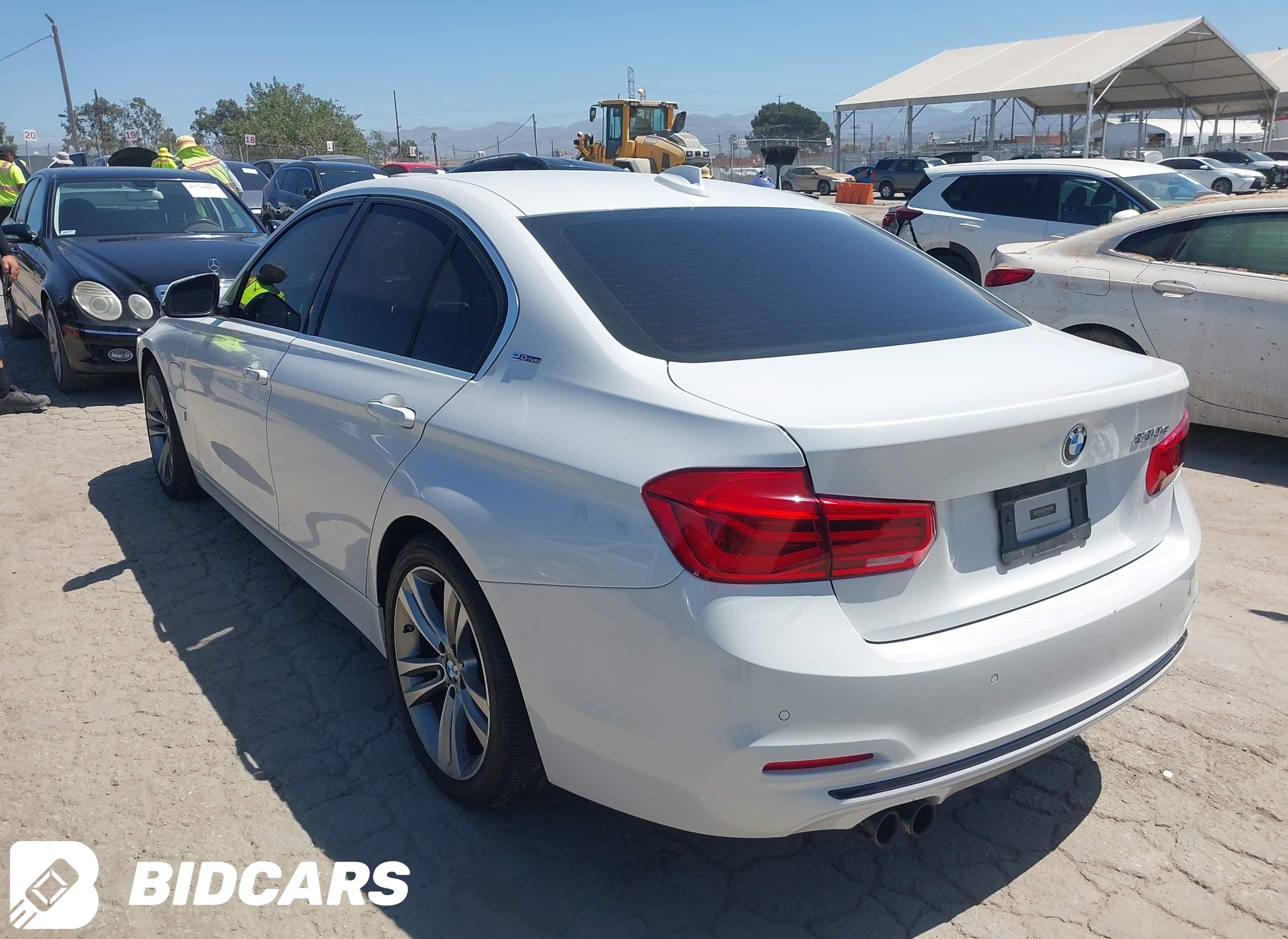 2017 BMW 3 Series, 330E Iperf...
