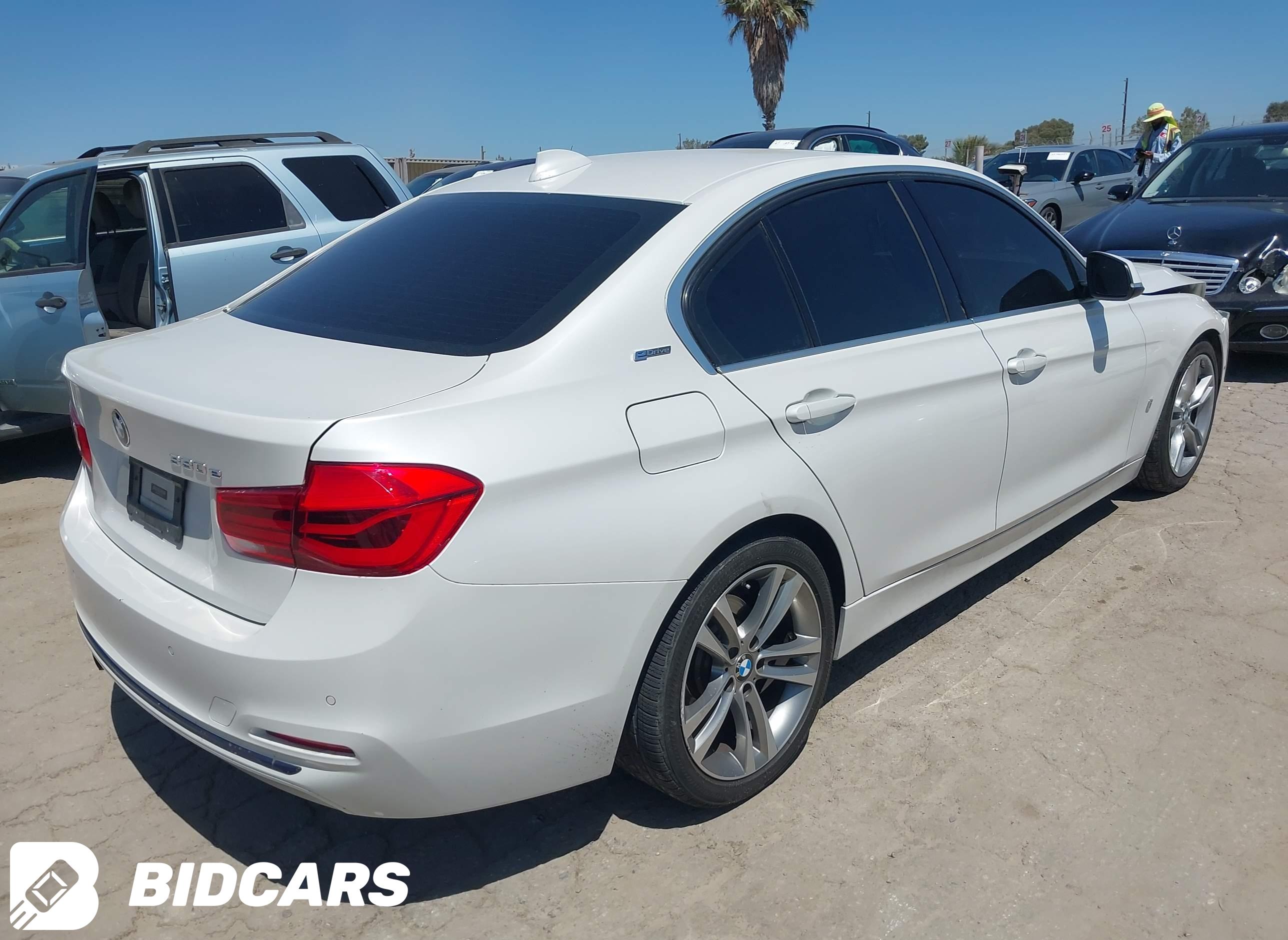 2017 BMW 3 Series, 330E Iperf...