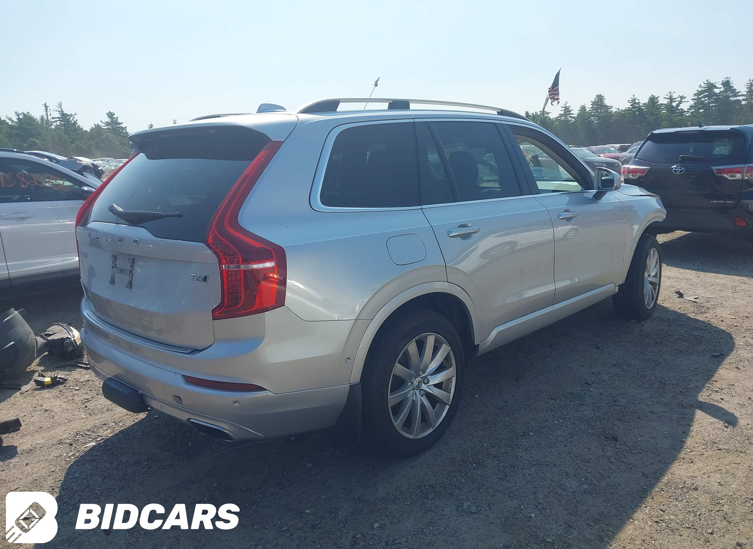 2016 Volvo XC90, T6 Momentum