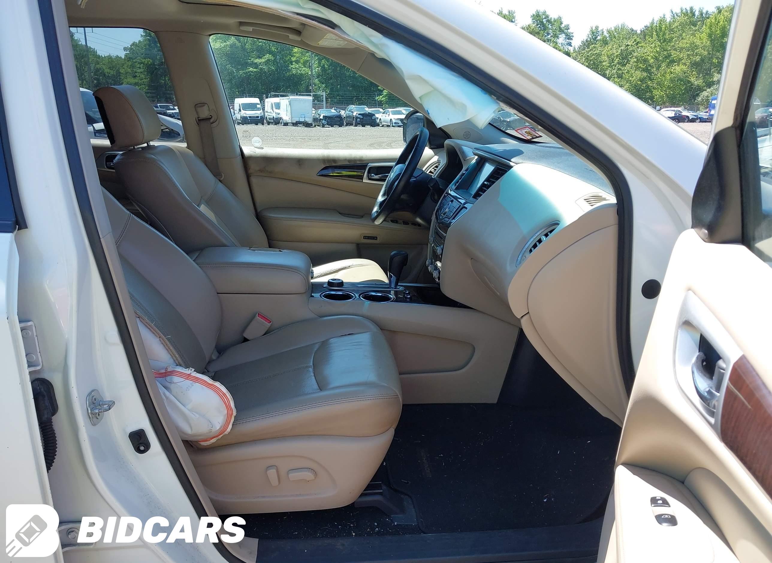 2016 Nissan Pathfinder, Platinum