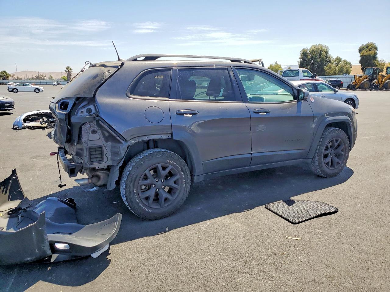 2018 Jeep Cherokee, Trailhawk
