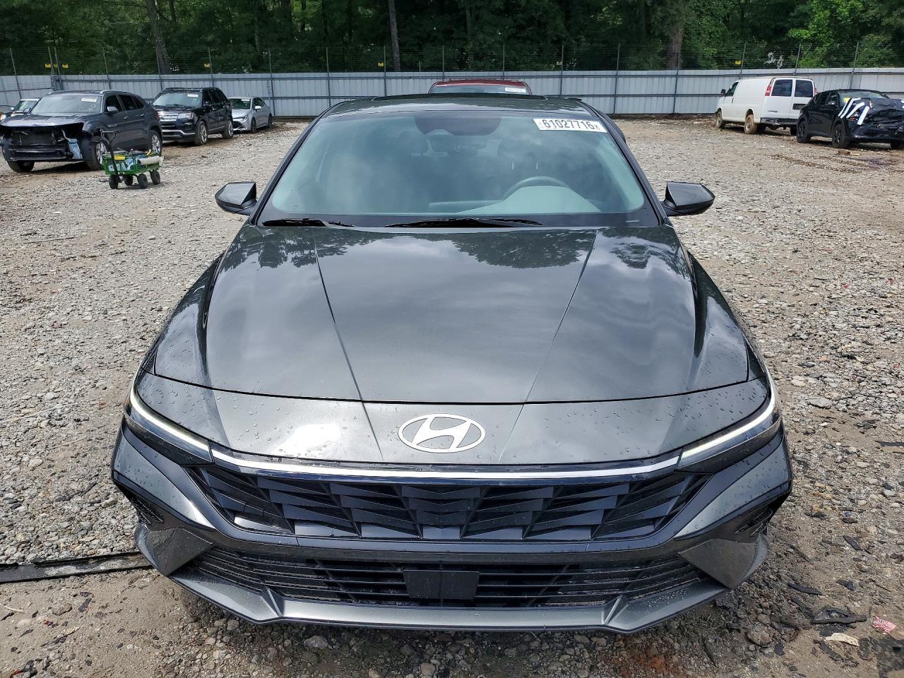 2025 Hyundai Elantra, Sel