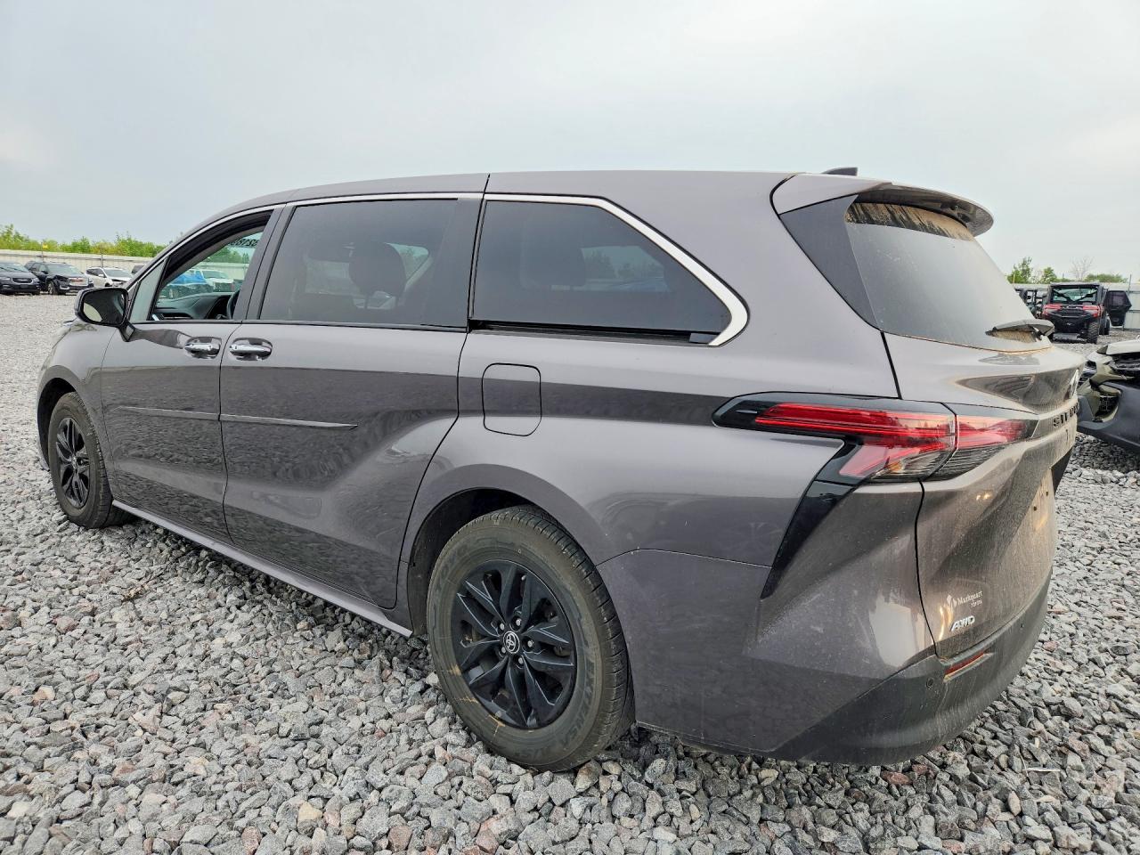 2022 Toyota Sienna, Xle