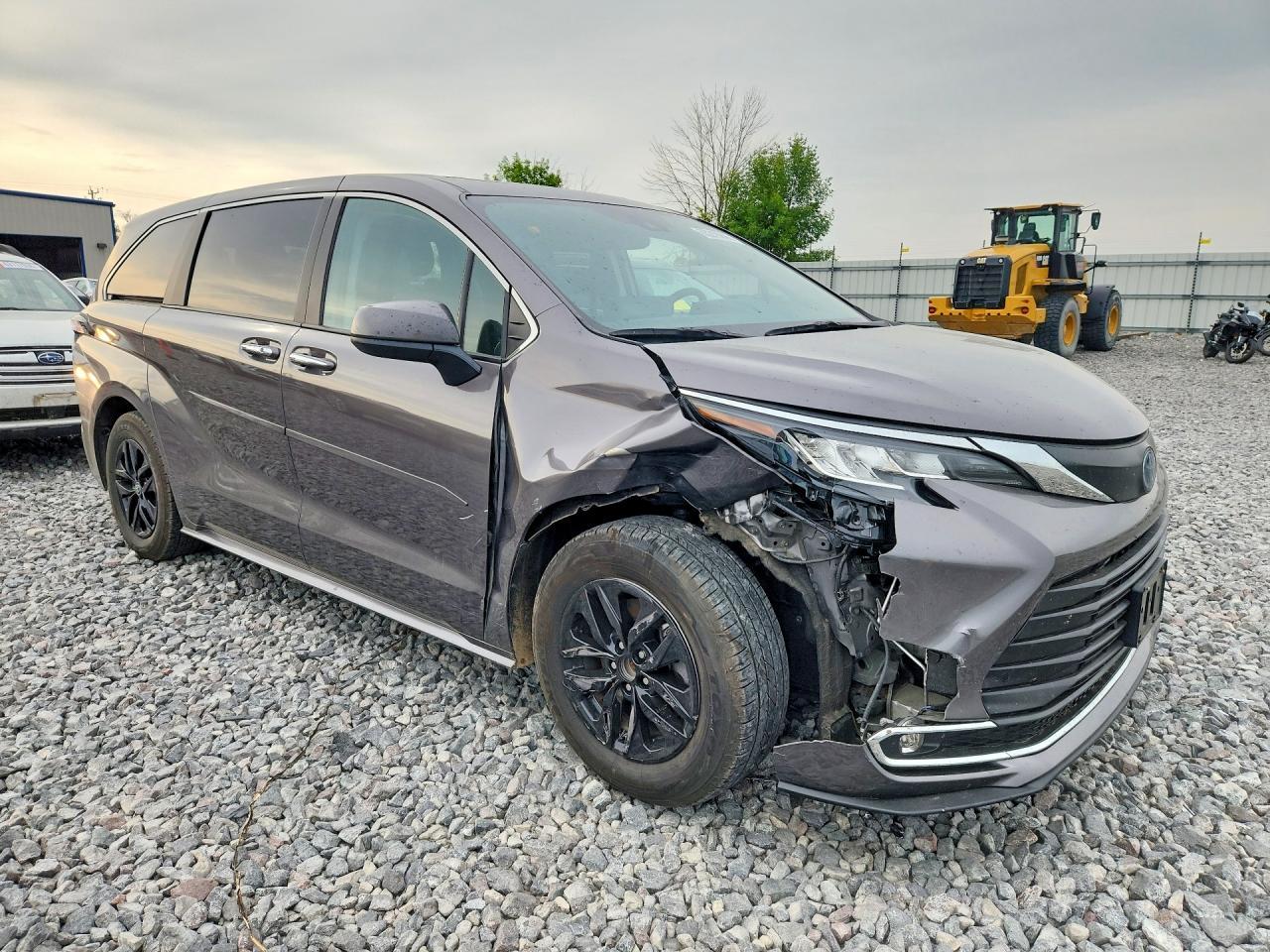 2022 Toyota Sienna, Xle