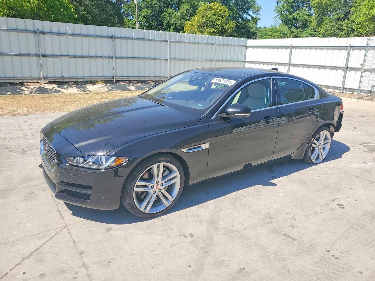2018 Jaguar XE, Prestige