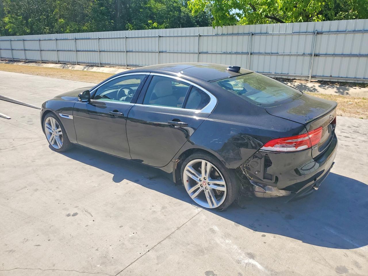 2018 Jaguar XE, Prestige