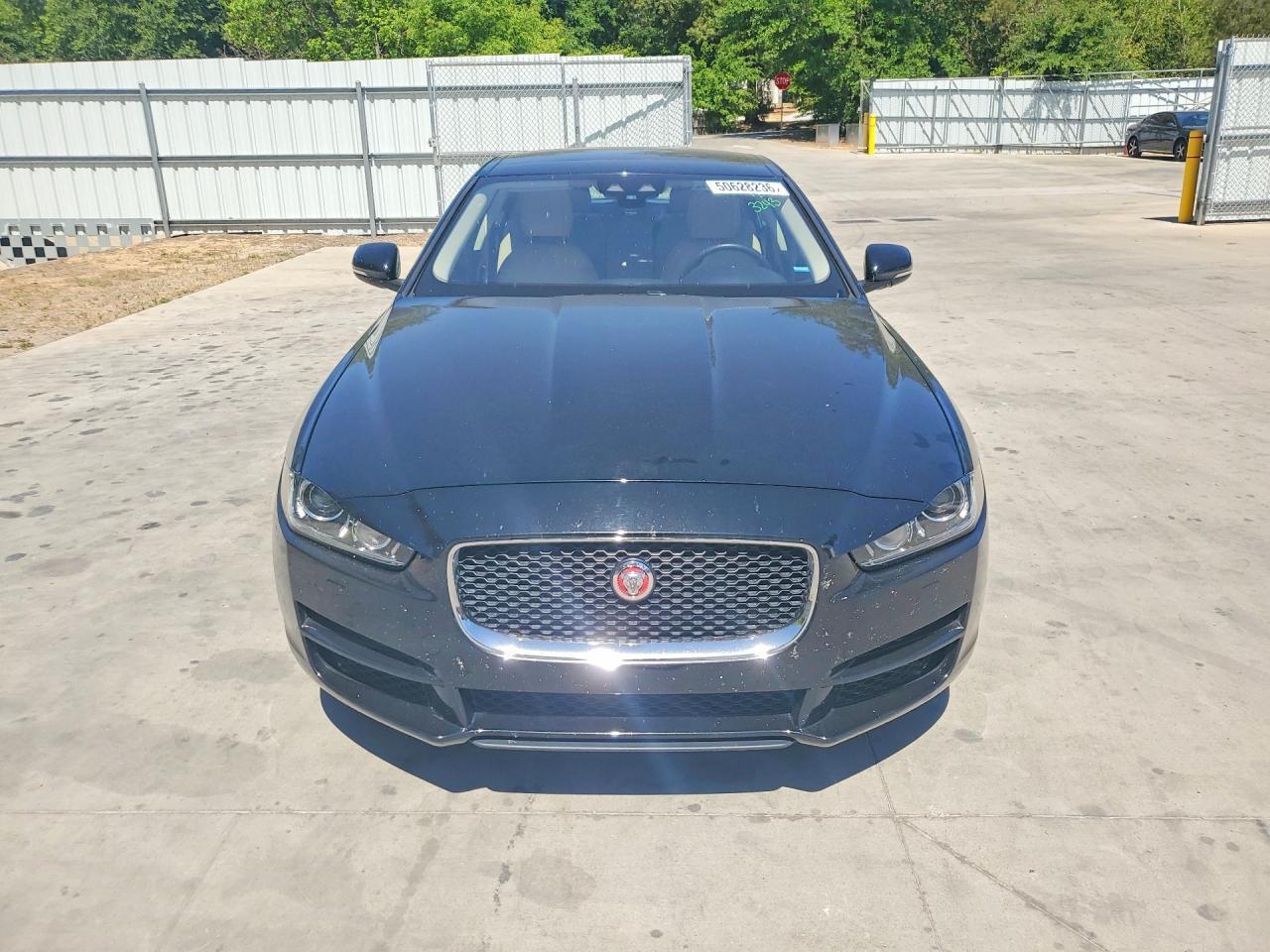 2018 Jaguar XE, Prestige