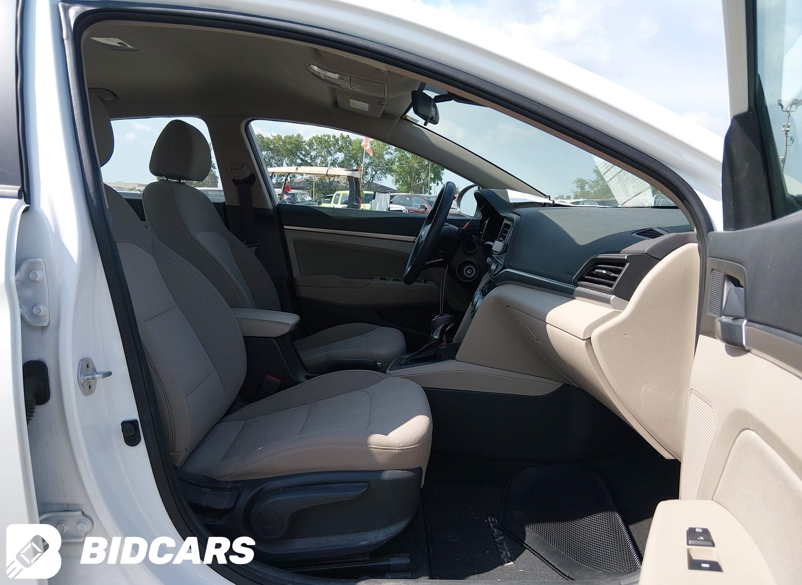 2019 Hyundai Elantra, Sel