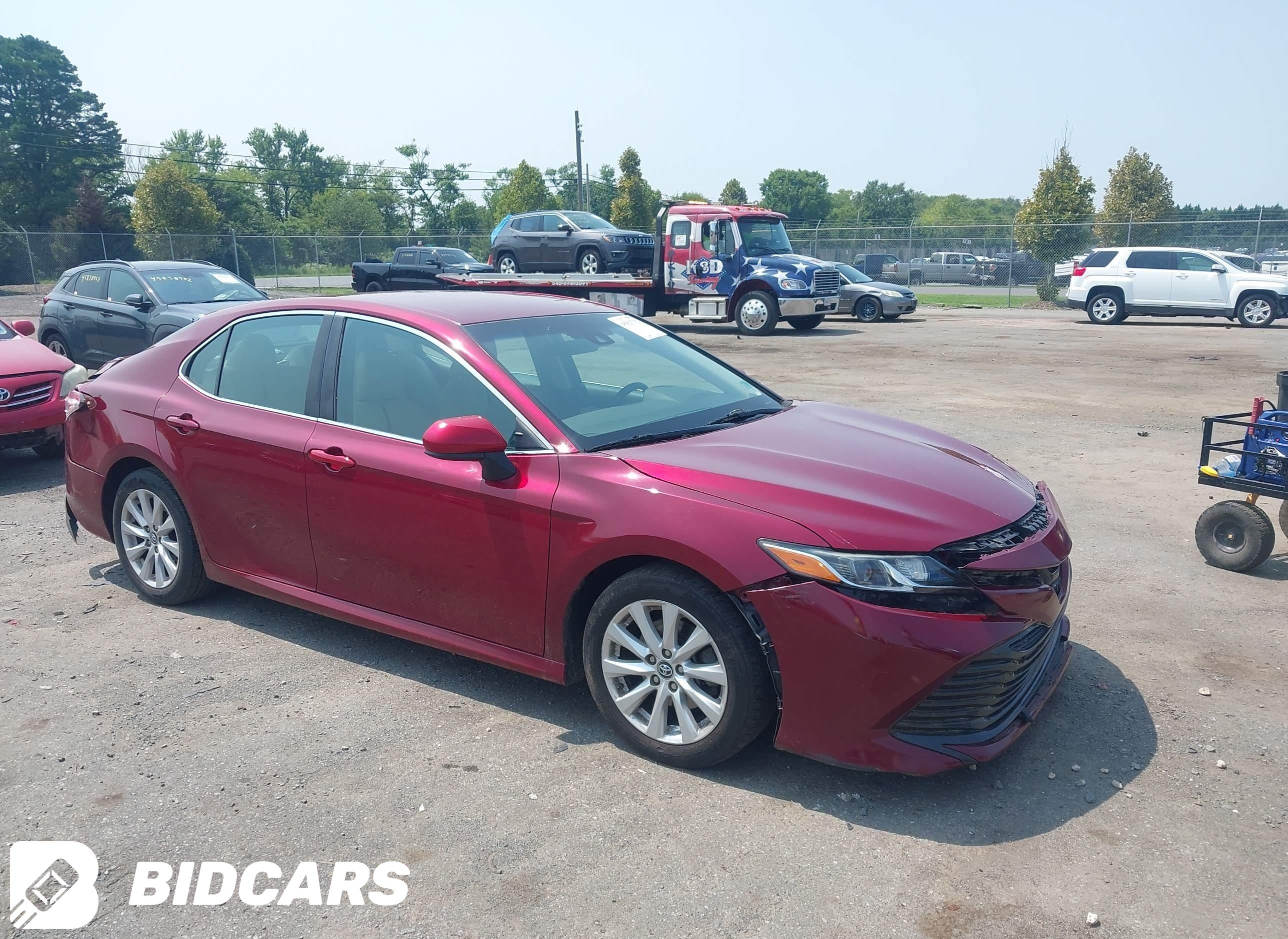 2018 Toyota Camry, LE