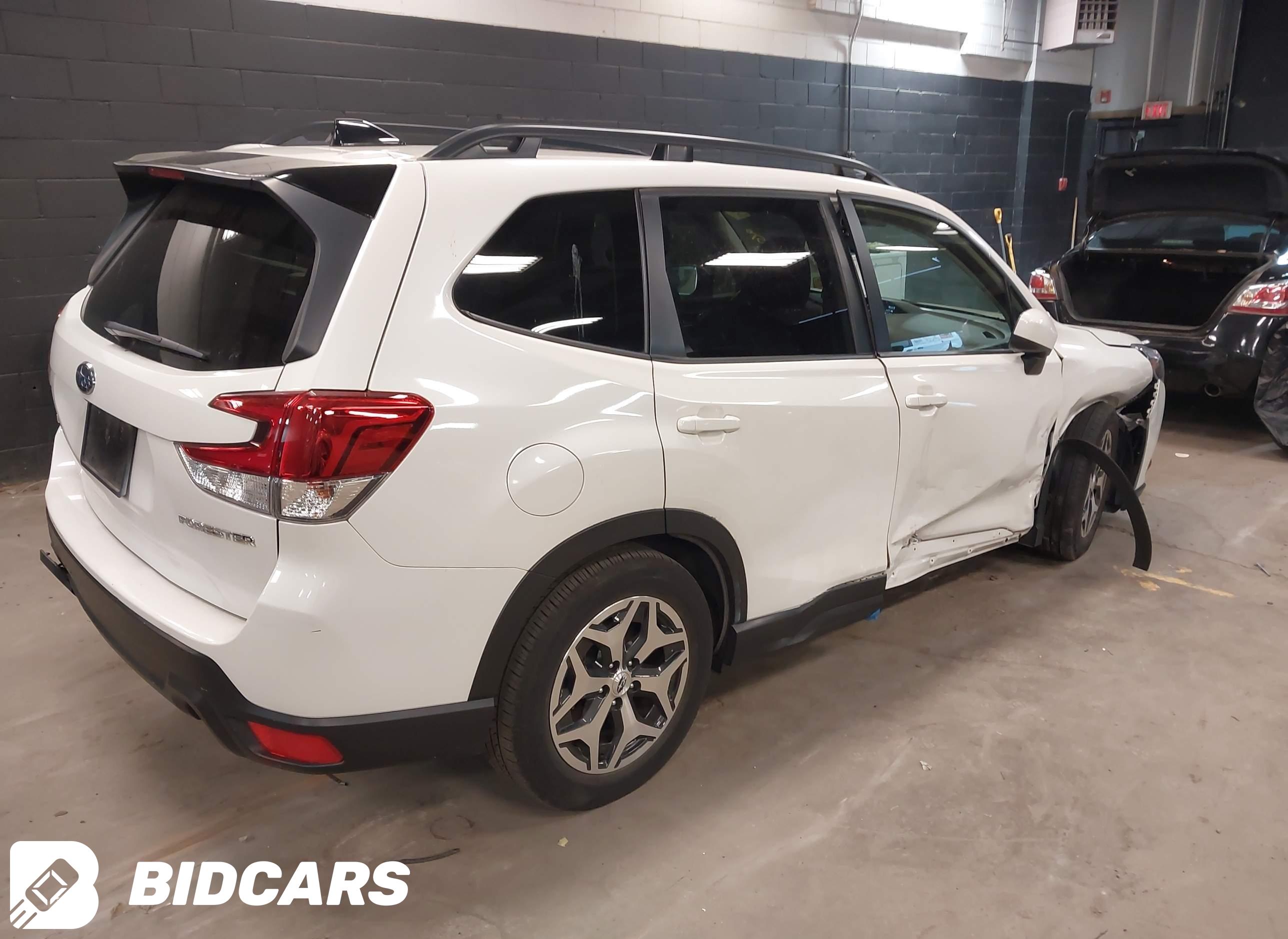 2024 Subaru Forester, Premium