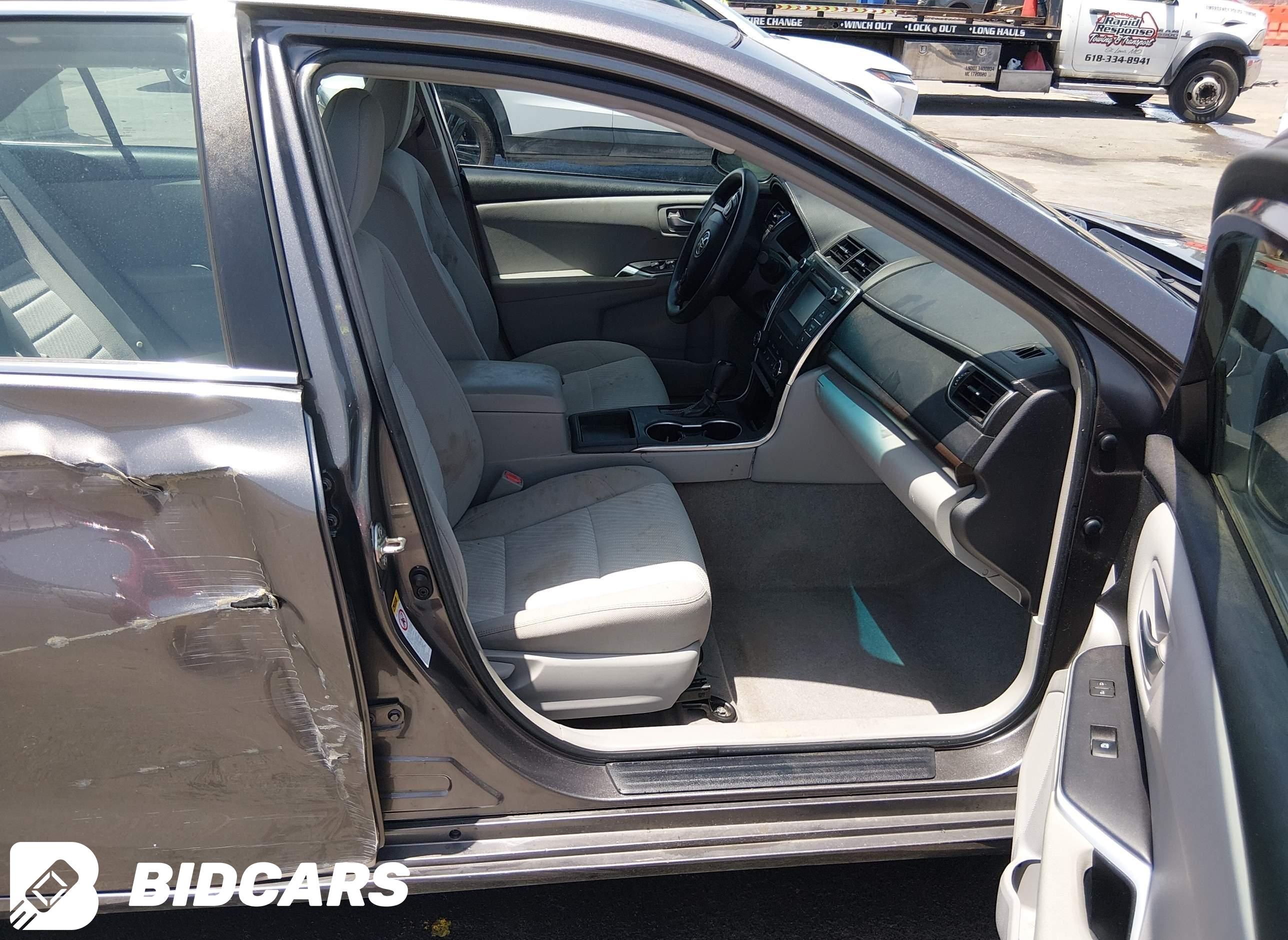2017 Toyota Camry, LE
