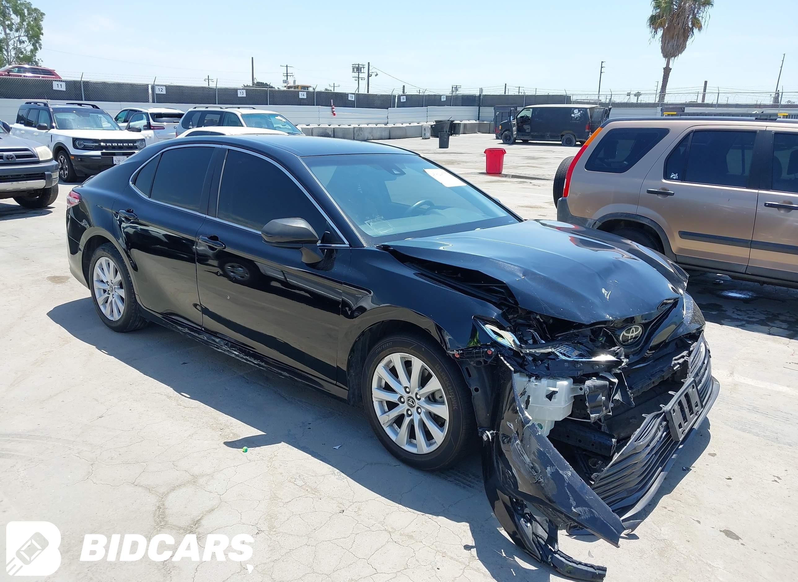 2018 Toyota Camry, LE