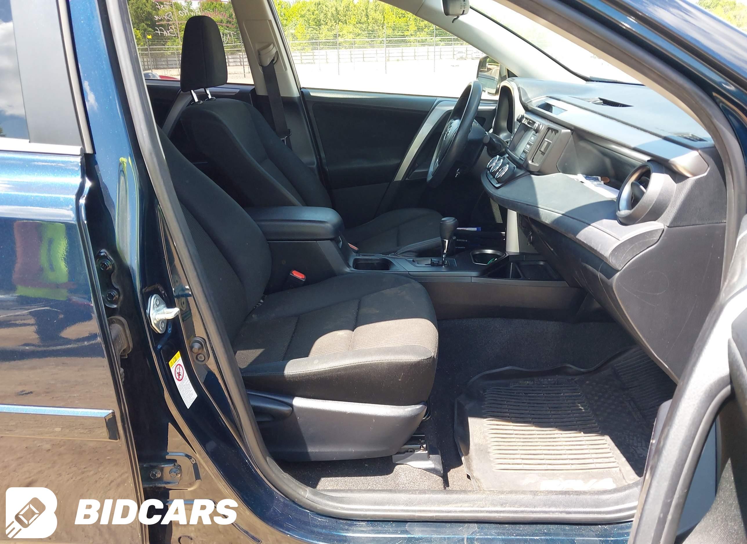 2017 Toyota RAV4, LE