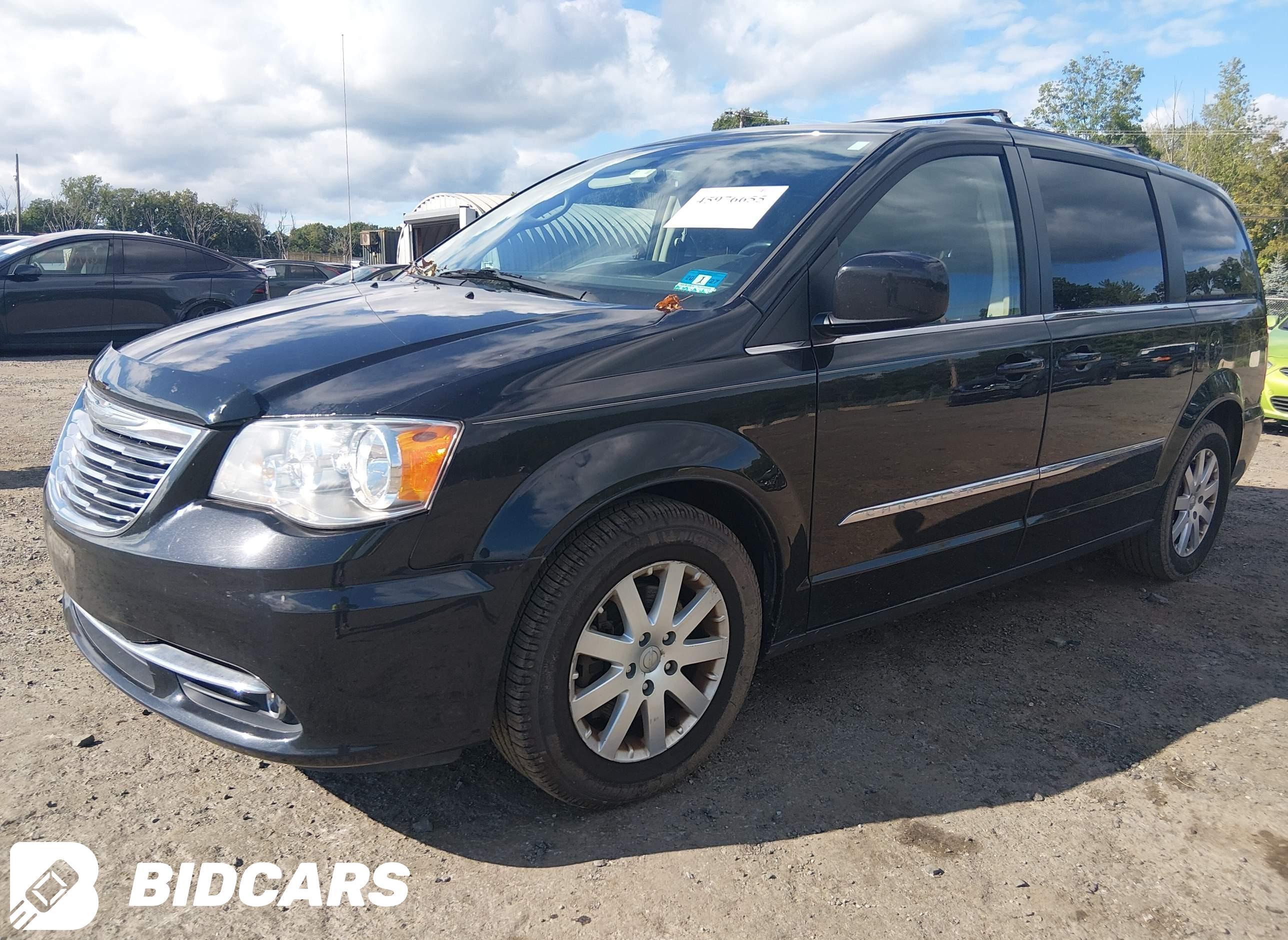 2016 Chrysler Town and Countr...