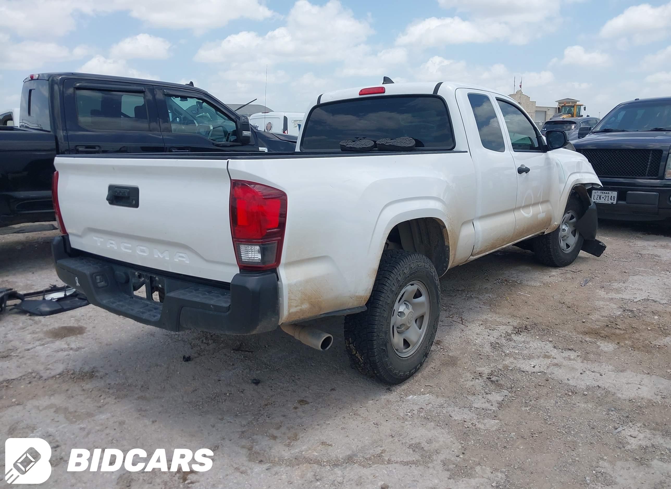 2018 Toyota Tacoma, SR