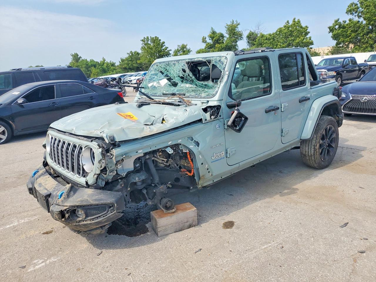 2024 Jeep Wrangler, Sahara 4Xe