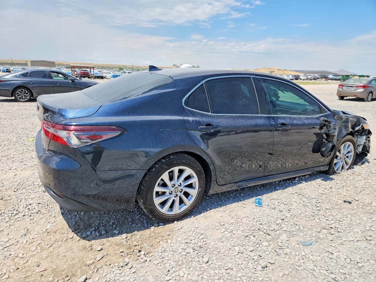 2021 Toyota Camry, LE