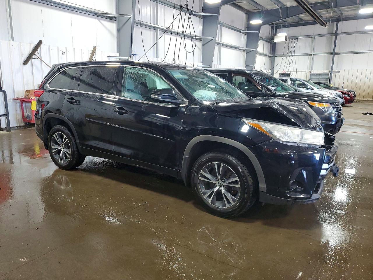 2018 Toyota Highlander, LE