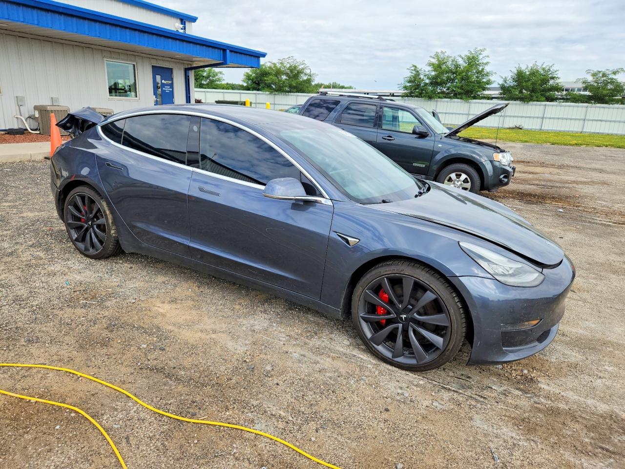 2020 Tesla MODEL 3