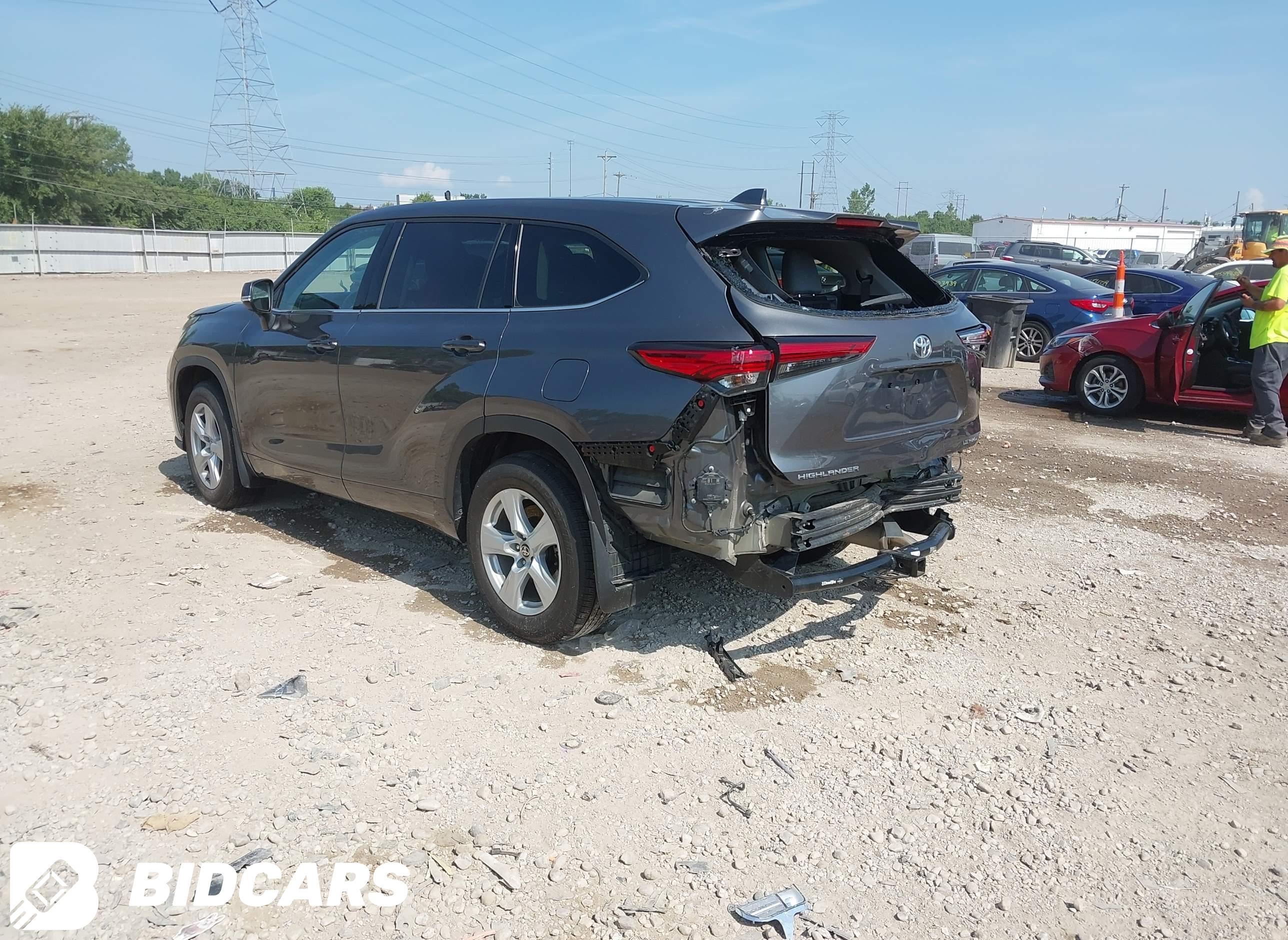 2021 Toyota Highlander, LE