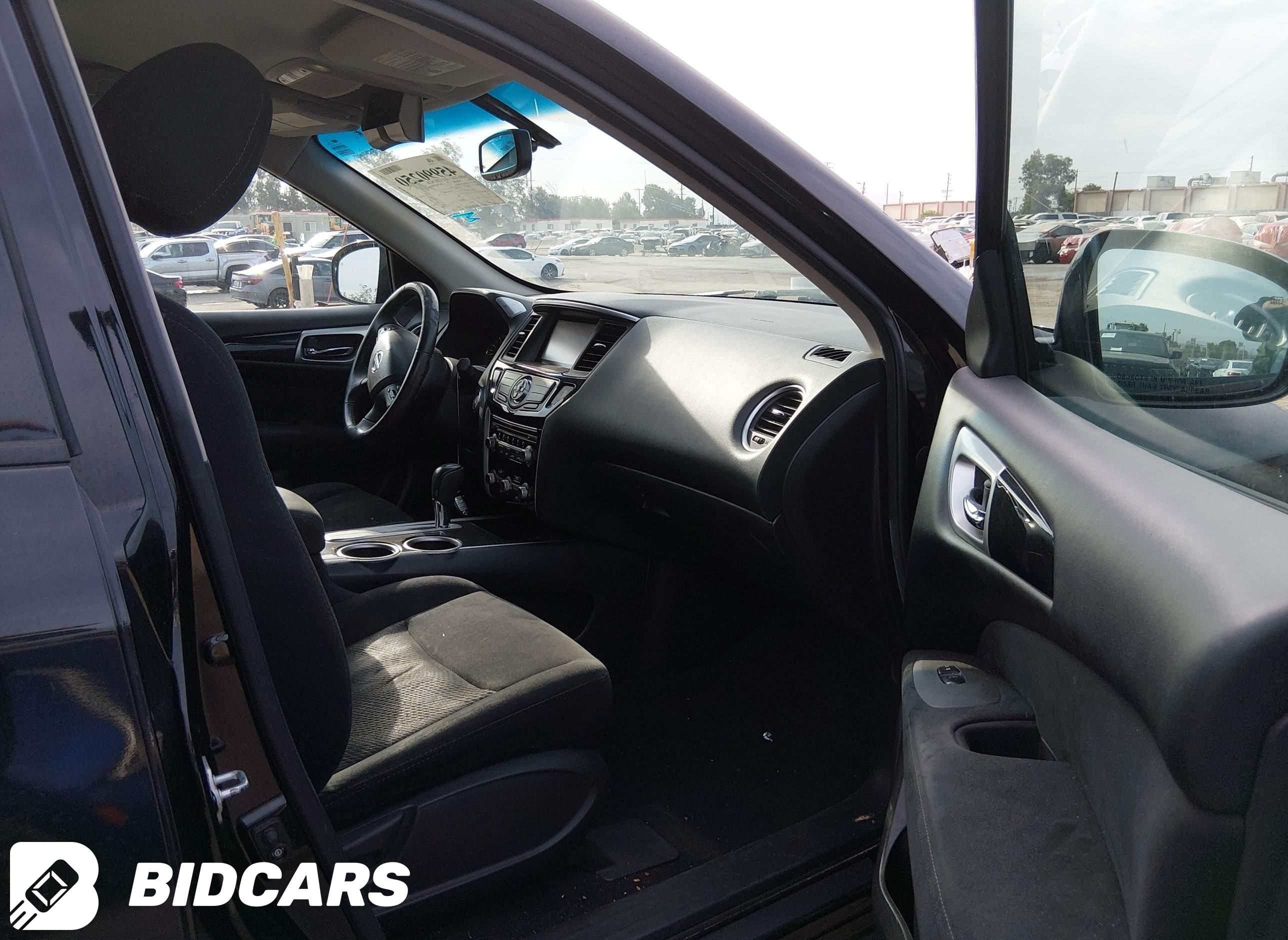 2015 Nissan Pathfinder, SV