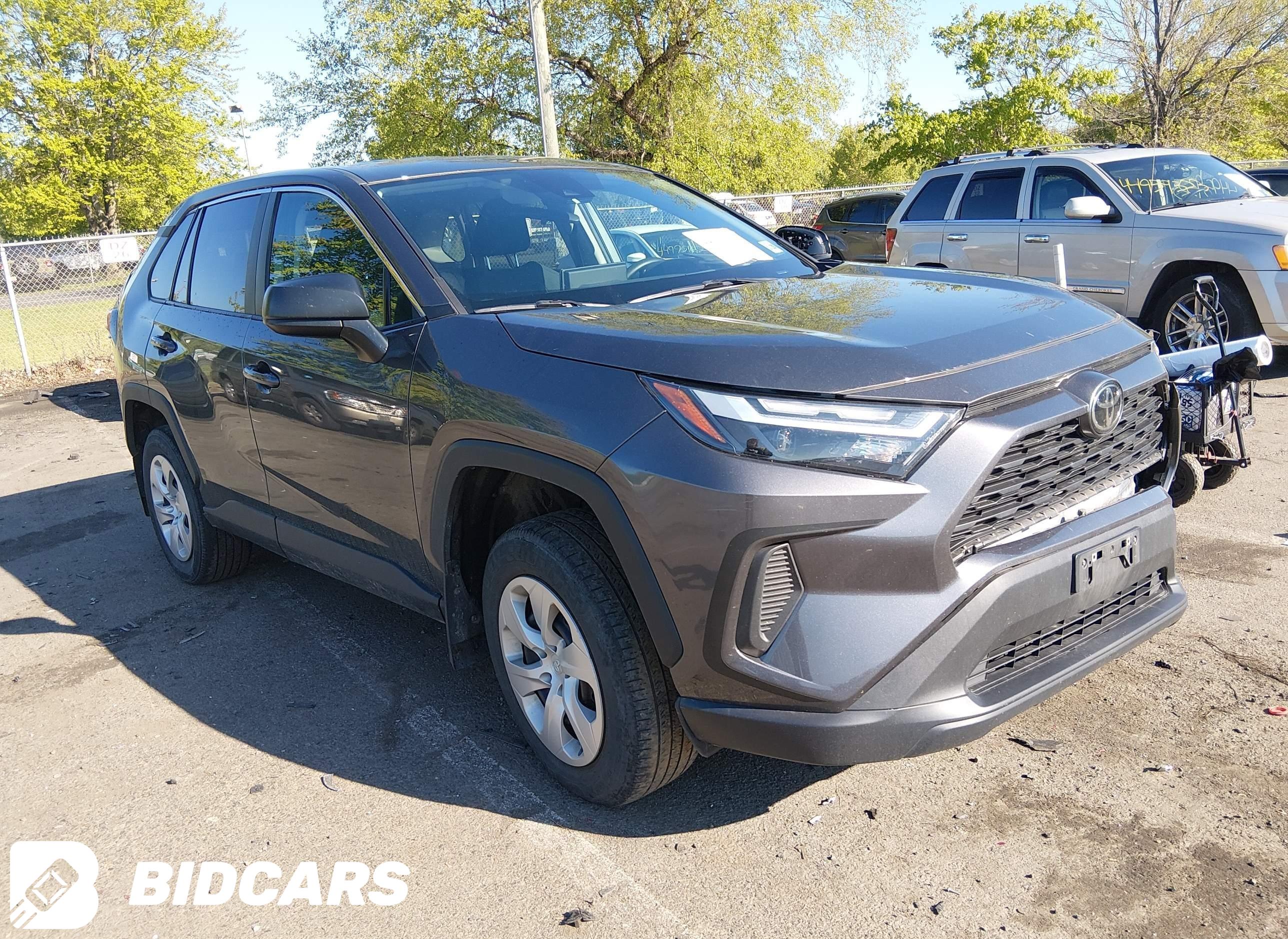2024 Toyota RAV4, LE