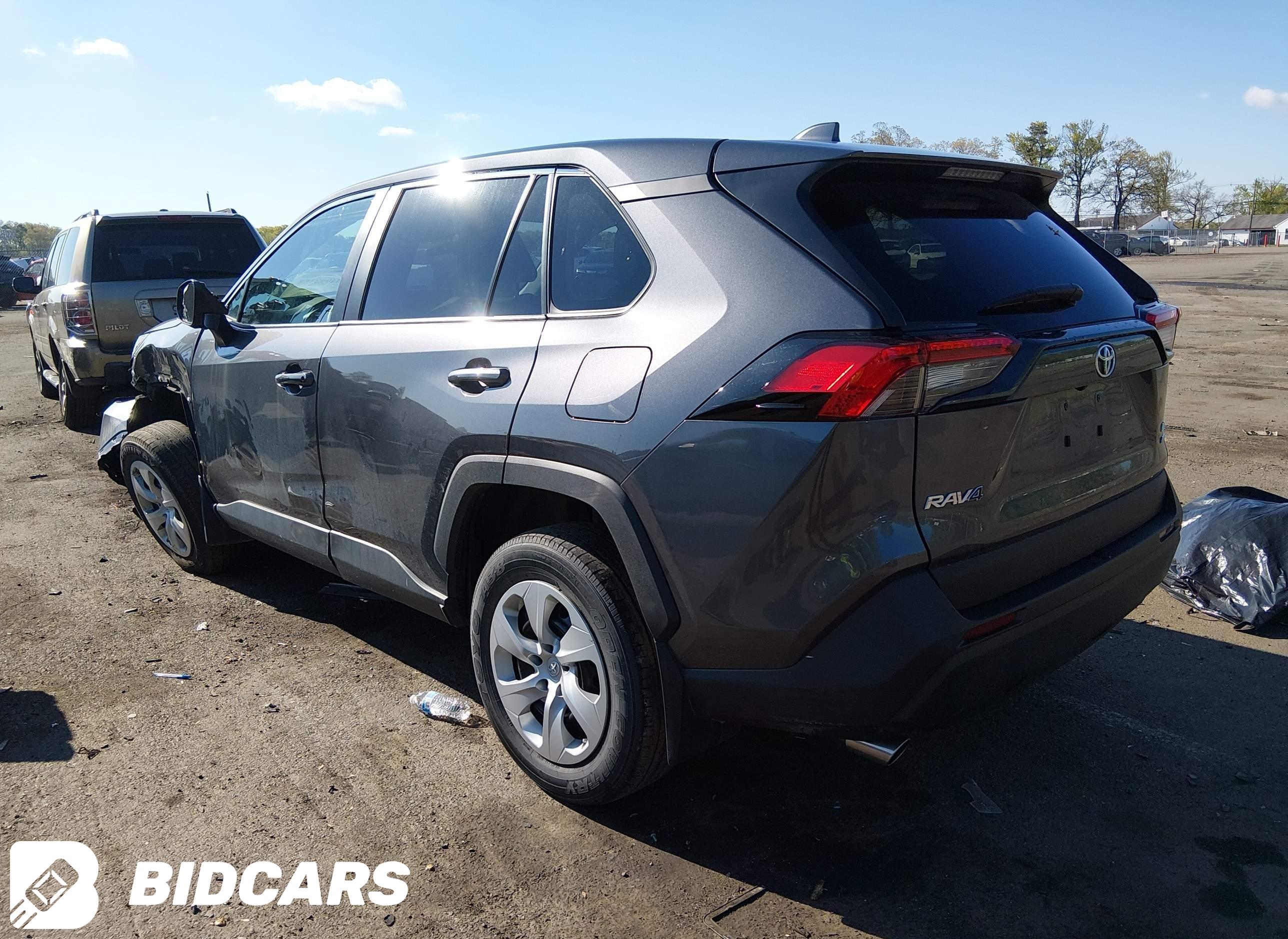 2024 Toyota RAV4, LE