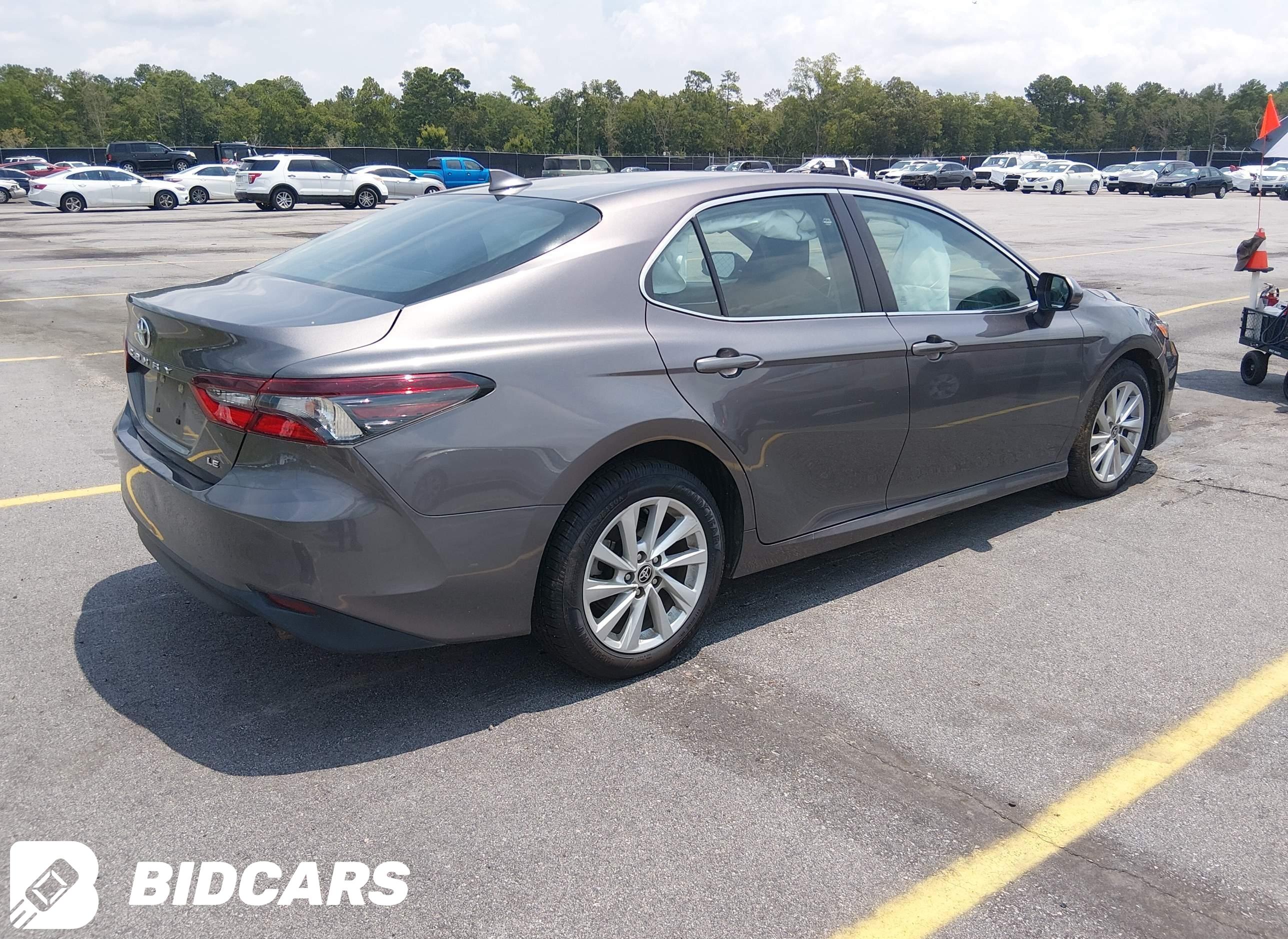 2023 Toyota Camry, LE