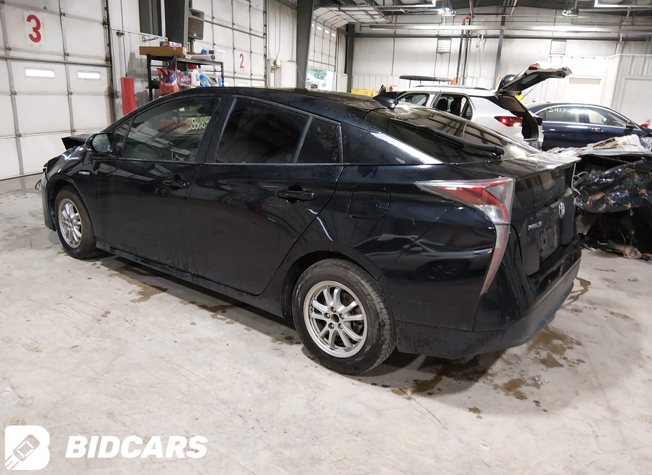 2018 Toyota Prius, Three