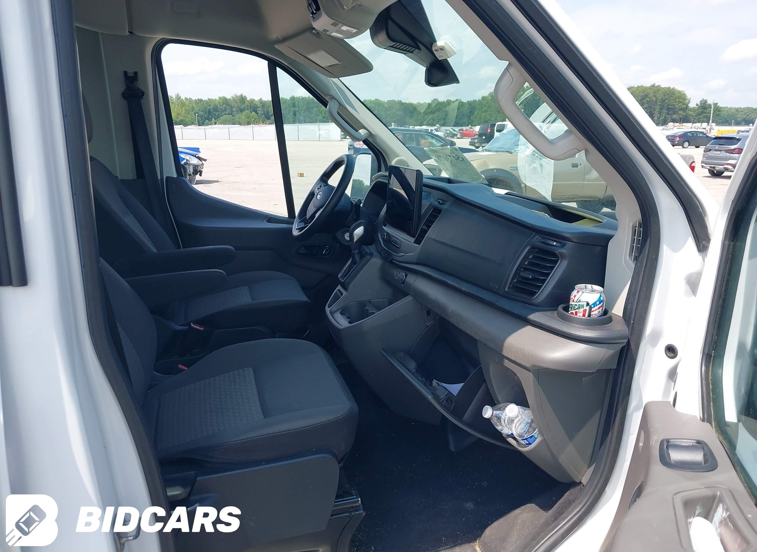 2022 Ford Transit-350 Passeng...