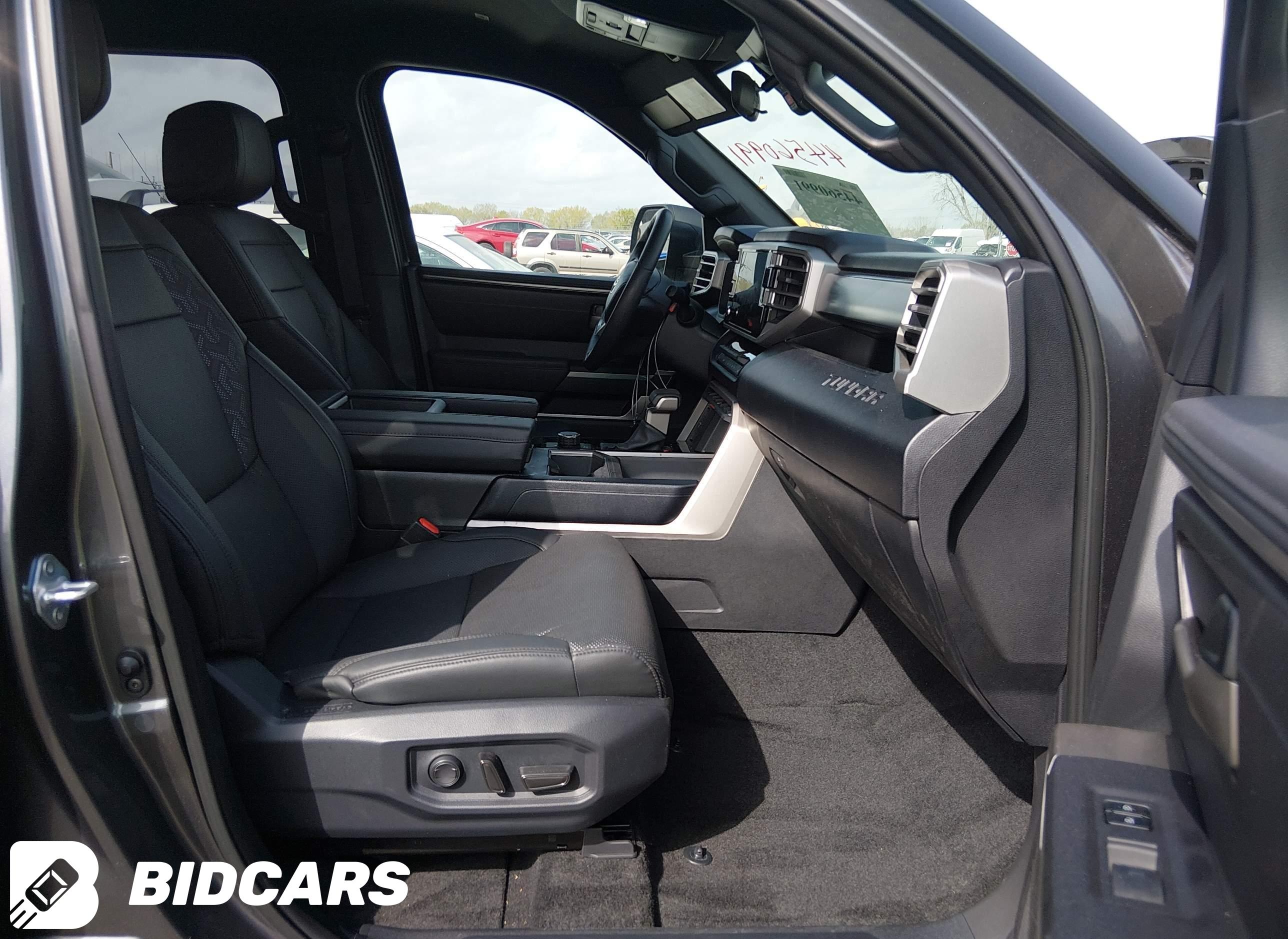2025 Toyota Tundra, SR5
