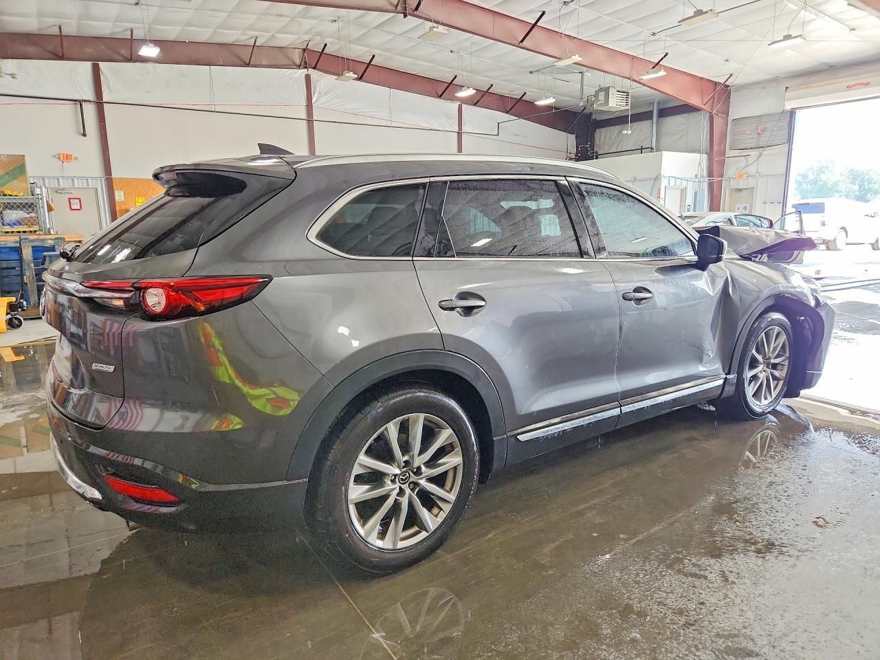 2018 Mazda CX-9, Signature