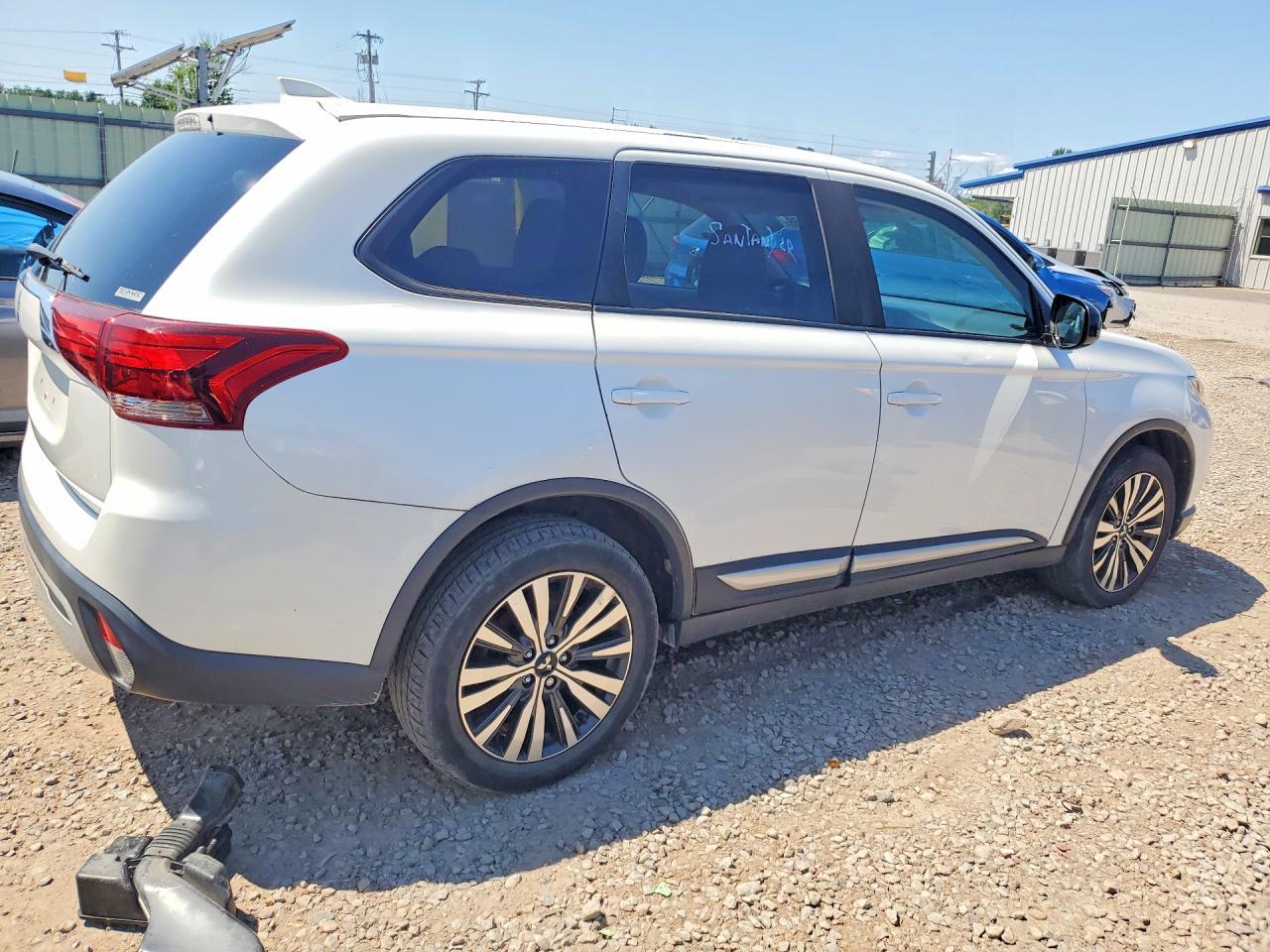 2020 Mitsubishi Outlander, SE