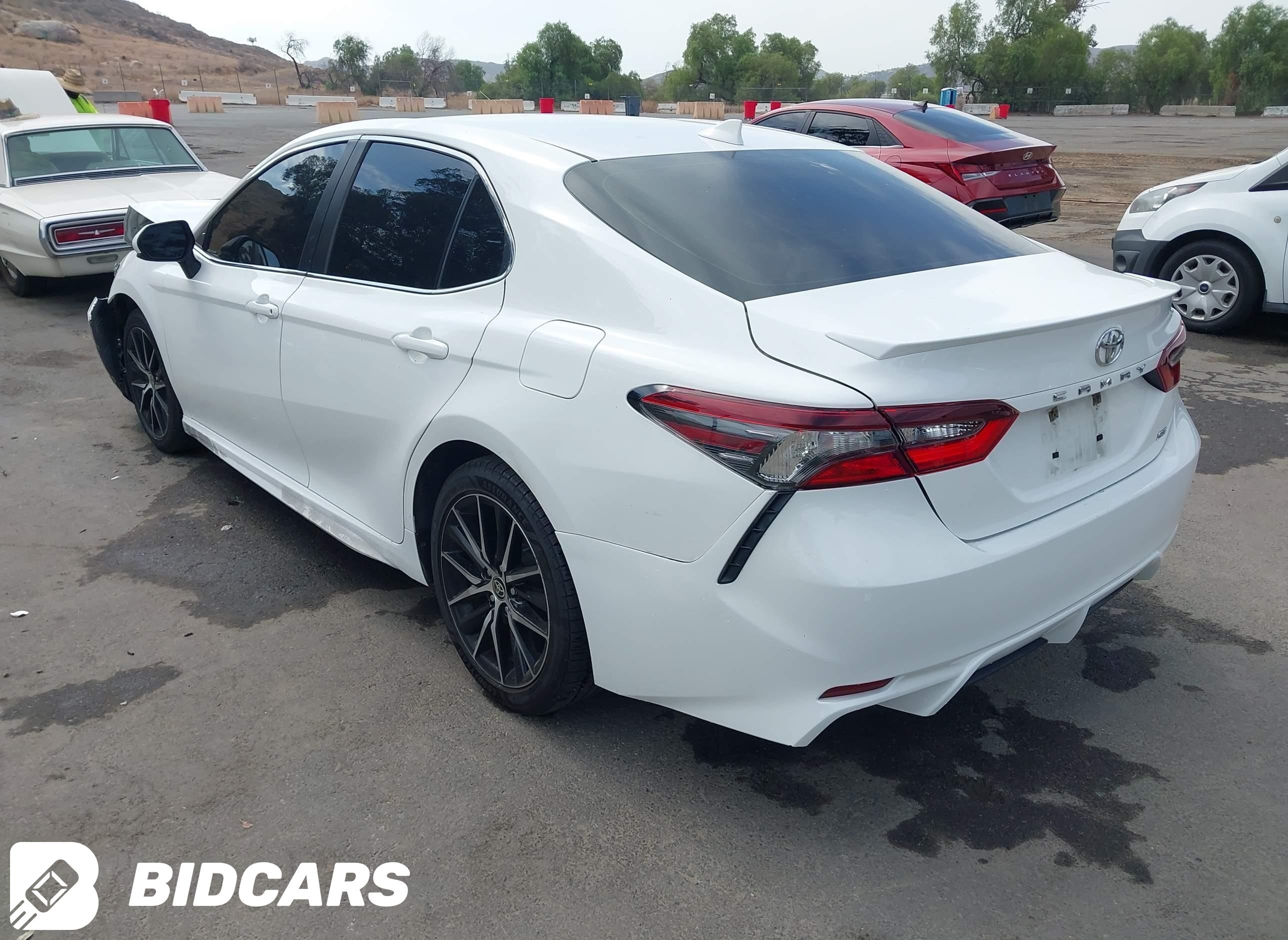 2021 Toyota Camry, SE