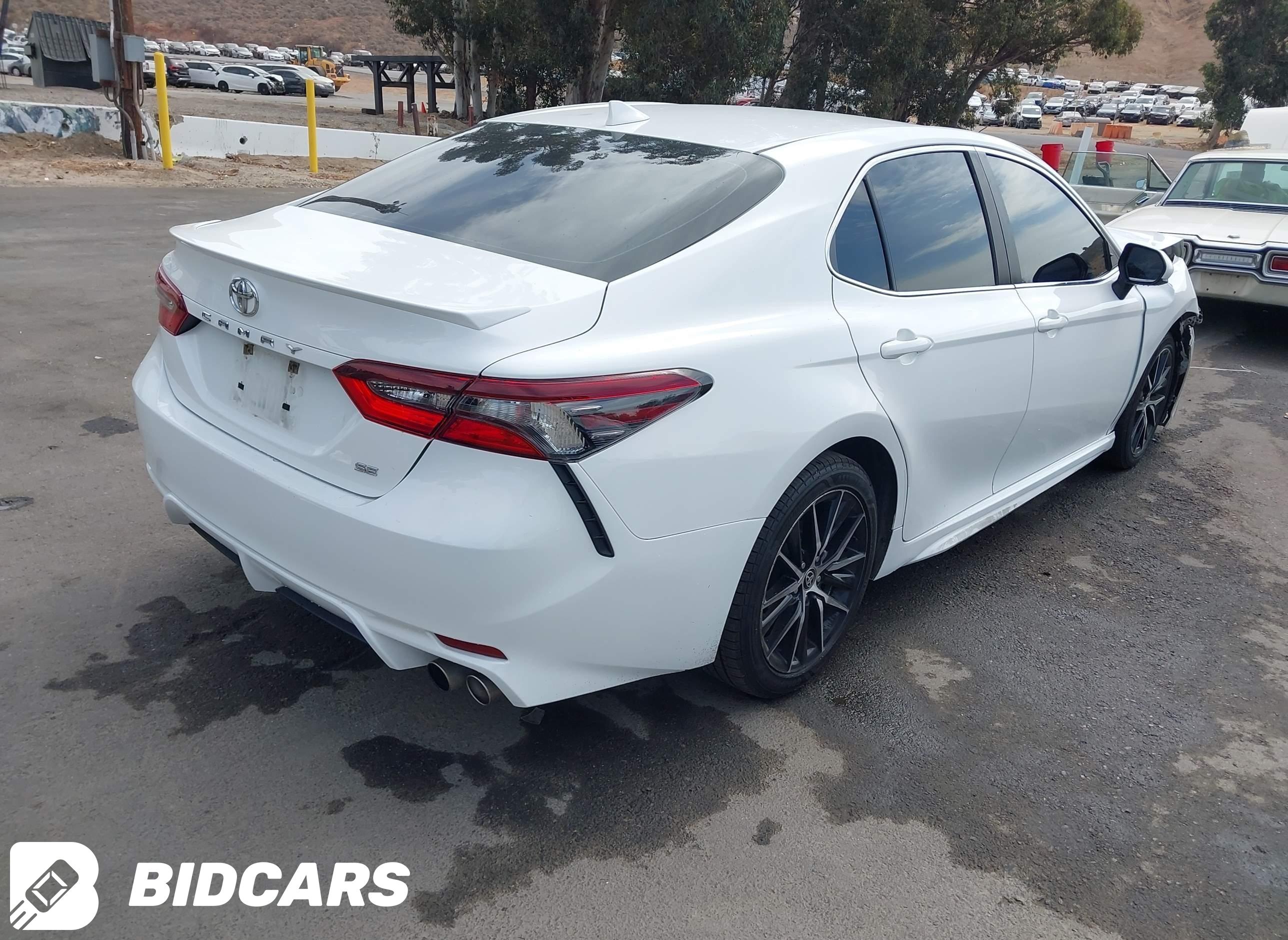 2021 Toyota Camry, SE