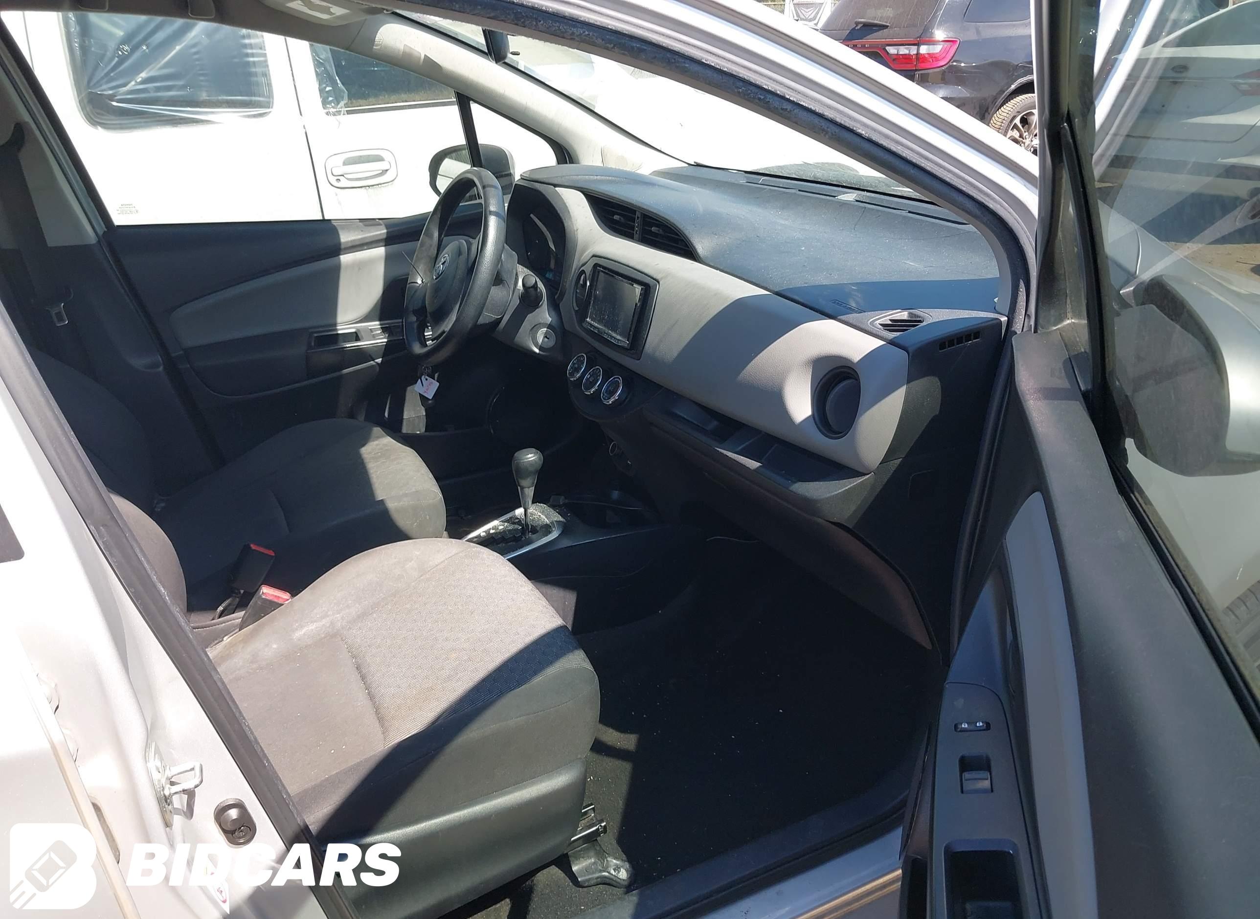 2015 Toyota Yaris, L
