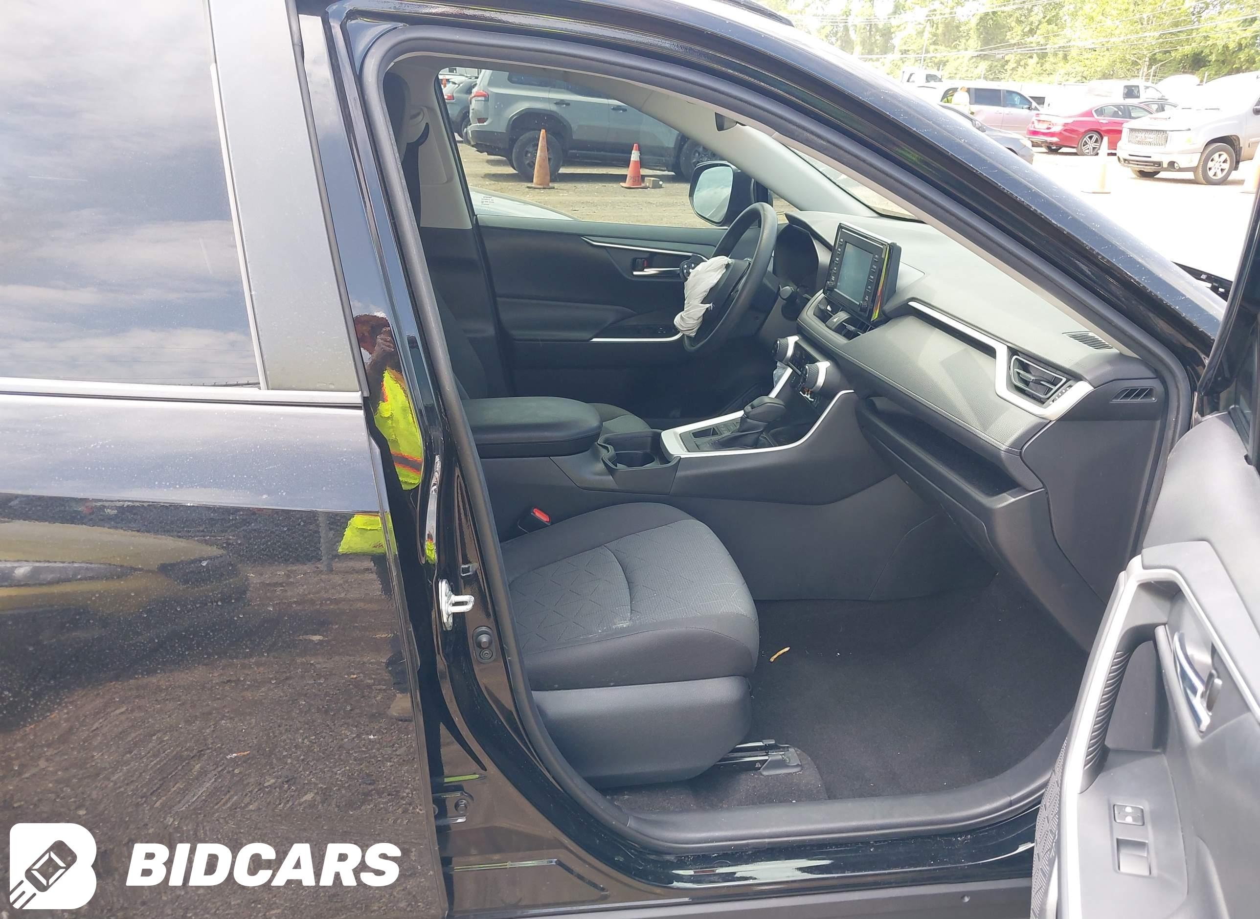 2019 Toyota RAV4, Xle
