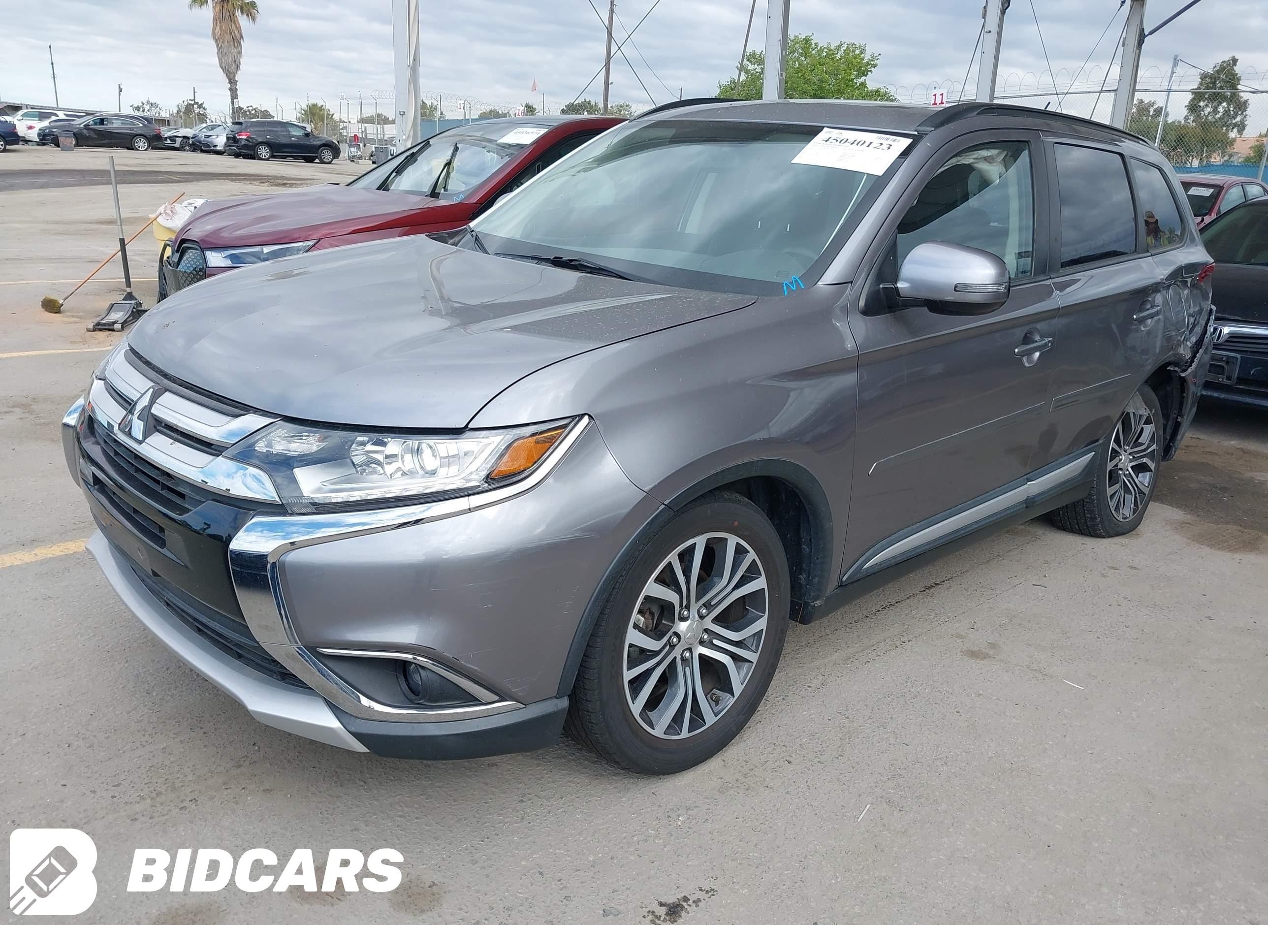 2016 Mitsubishi Outlander, Sel