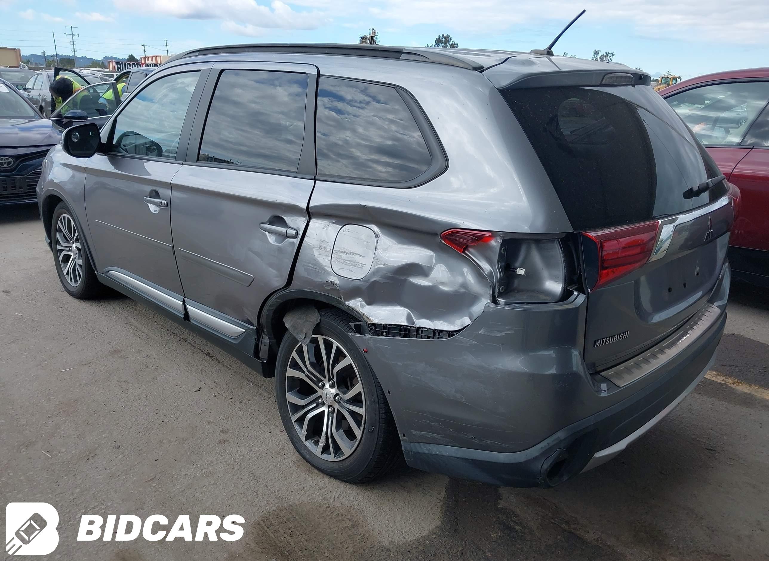 2016 Mitsubishi Outlander, Sel