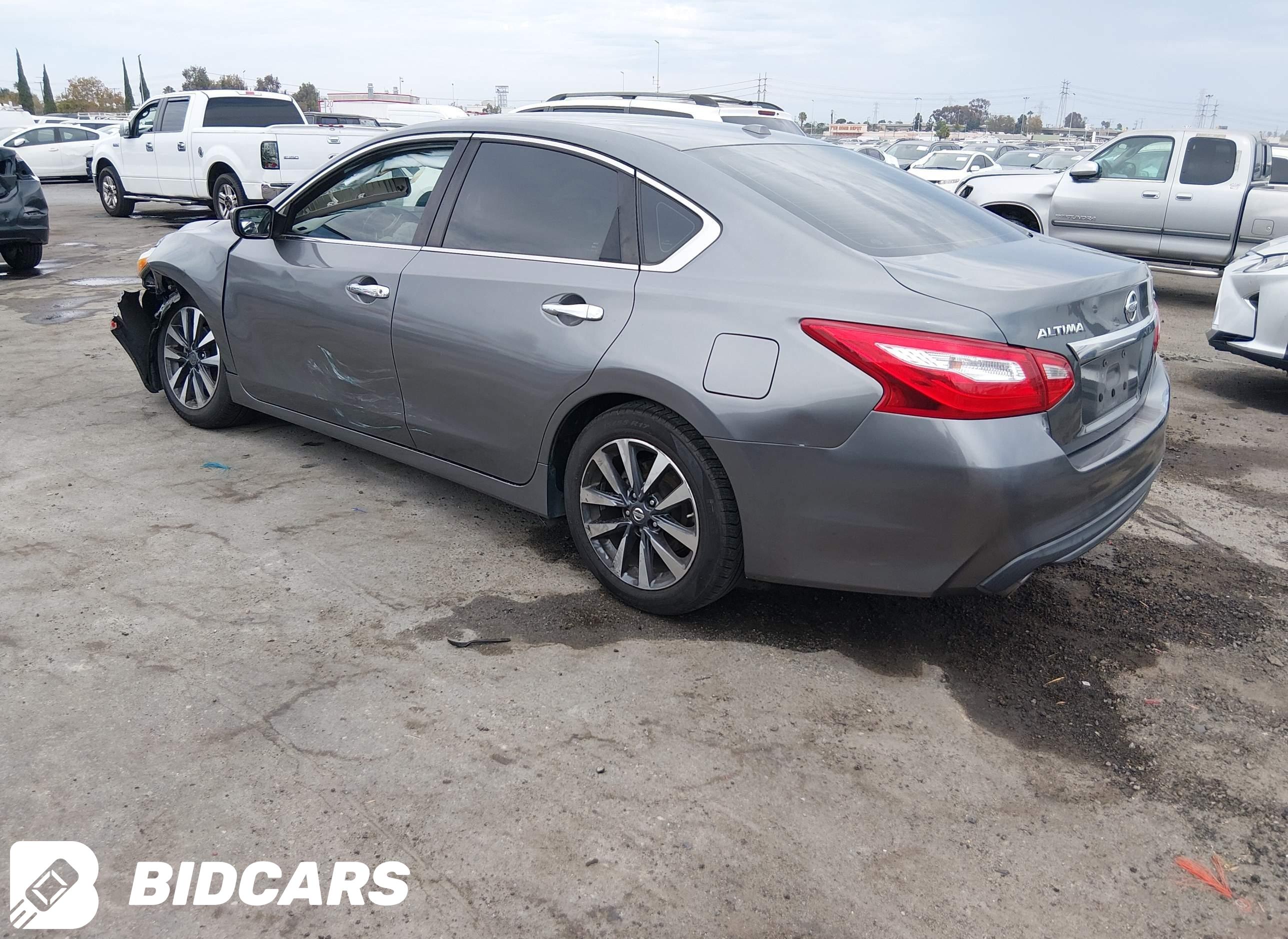 2017 Nissan Altima, 2.5 SV