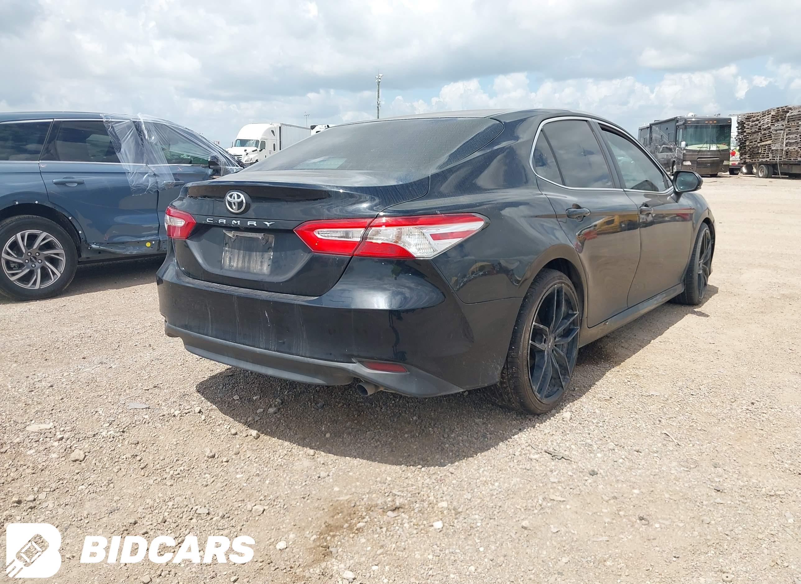 2018 Toyota Camry, LE