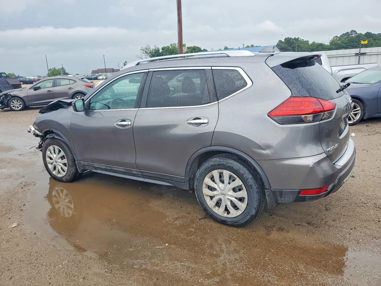 2017 Nissan Rogue, S