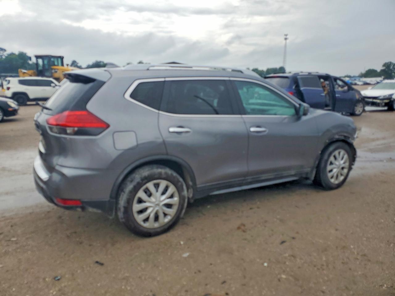 2017 Nissan Rogue, S