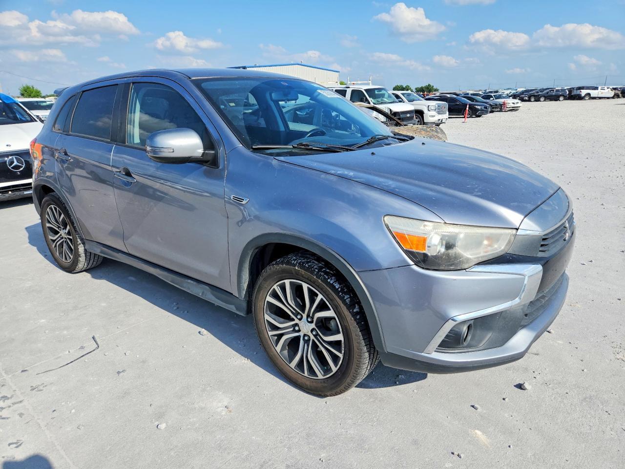 2017 Mitsubishi Outlander, ES