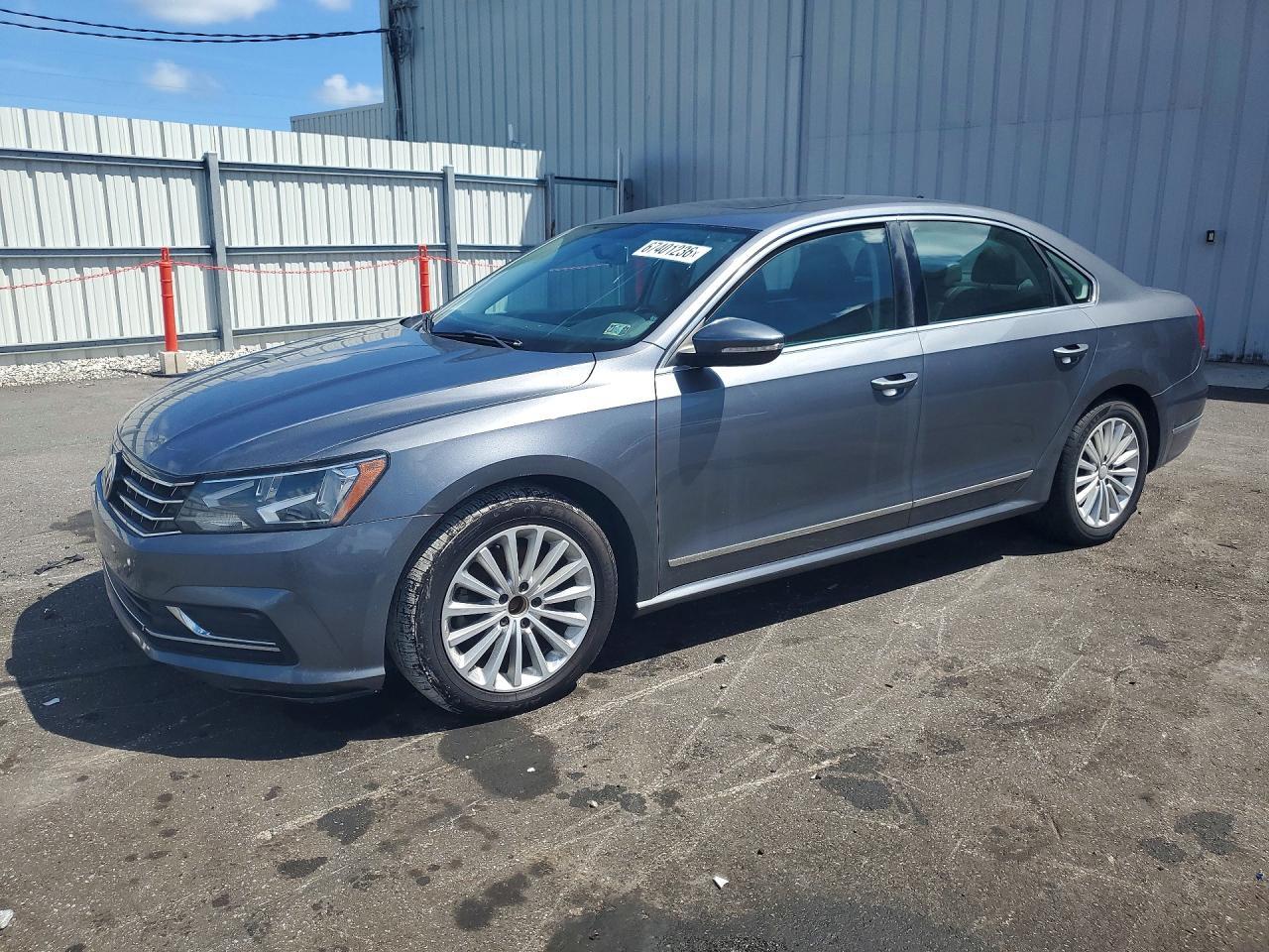 2016 Volkswagen Passat, SE