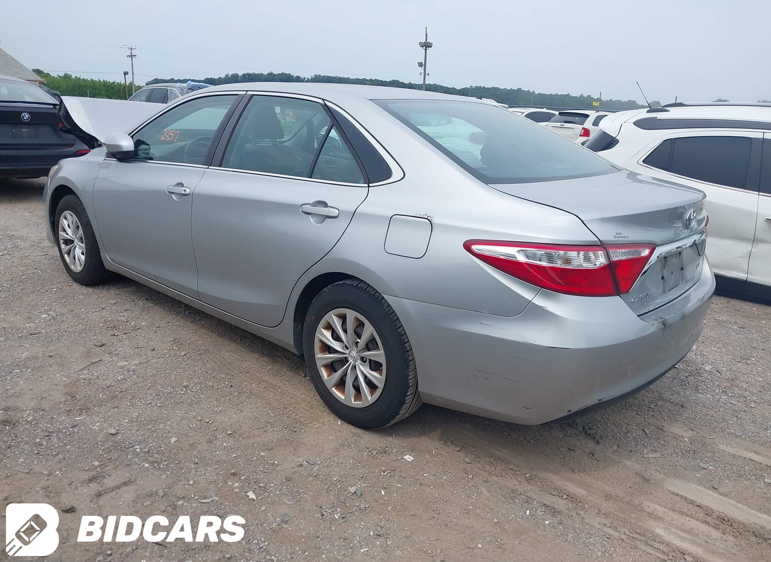 2015 Toyota Camry, LE